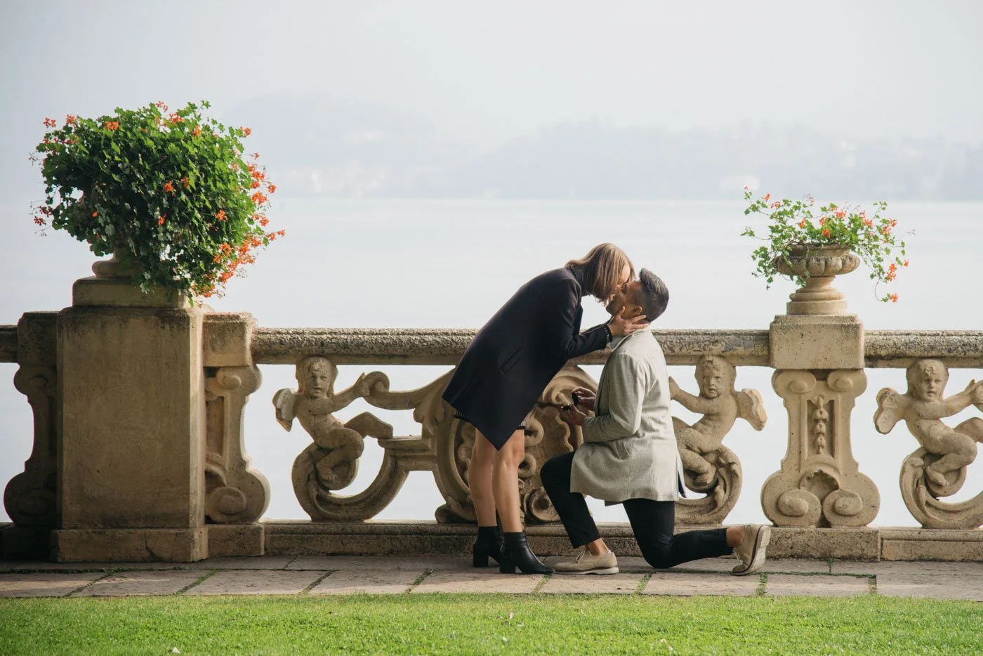 proposal photographer lake Como Villa Balbianello