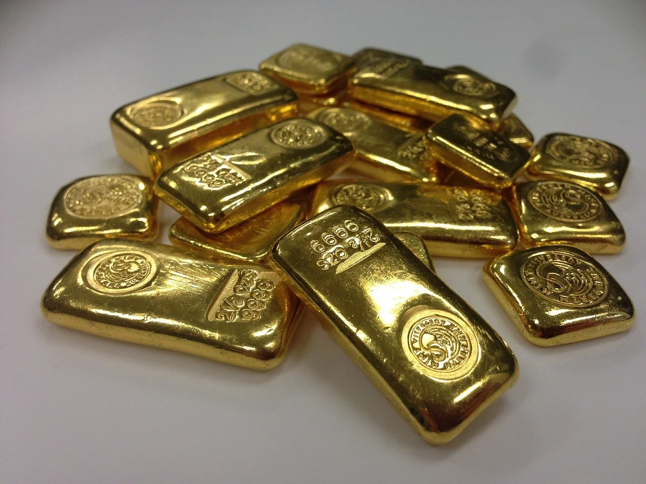 From Halal Food to Gold Bars: The Details Inside the Menendez Indictment