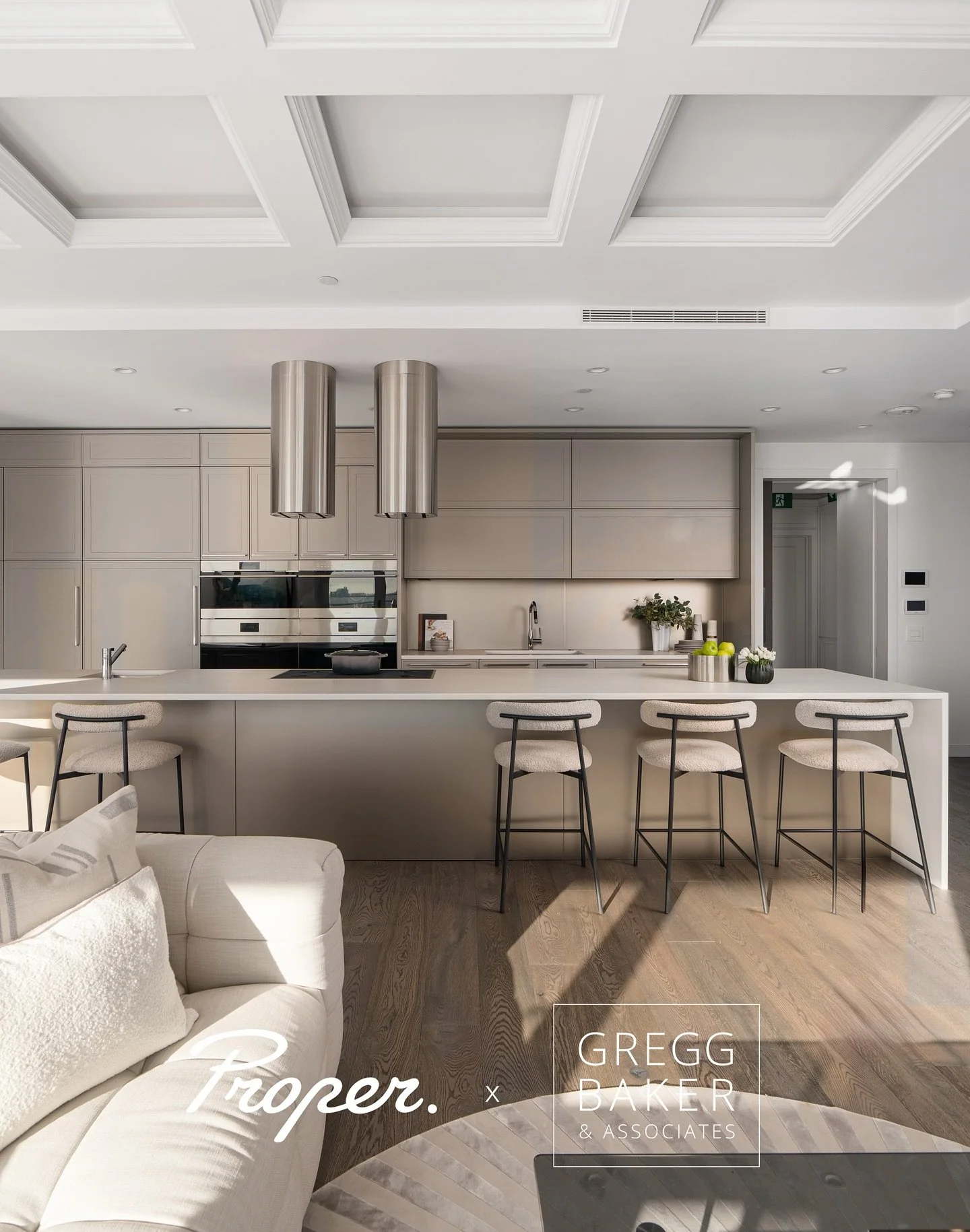 Two Captivating Sky Homes

|

Residence 2500 at The Smithe
&amp;
The Sub Penthouse at Alberni by Kengo Kuma

|

Thursday, June 5 | 5:30 - 7:00 PM

Join us for an evening of wine on the terraces as we showcase two of downtown Vancouver&rsquo;s most pr