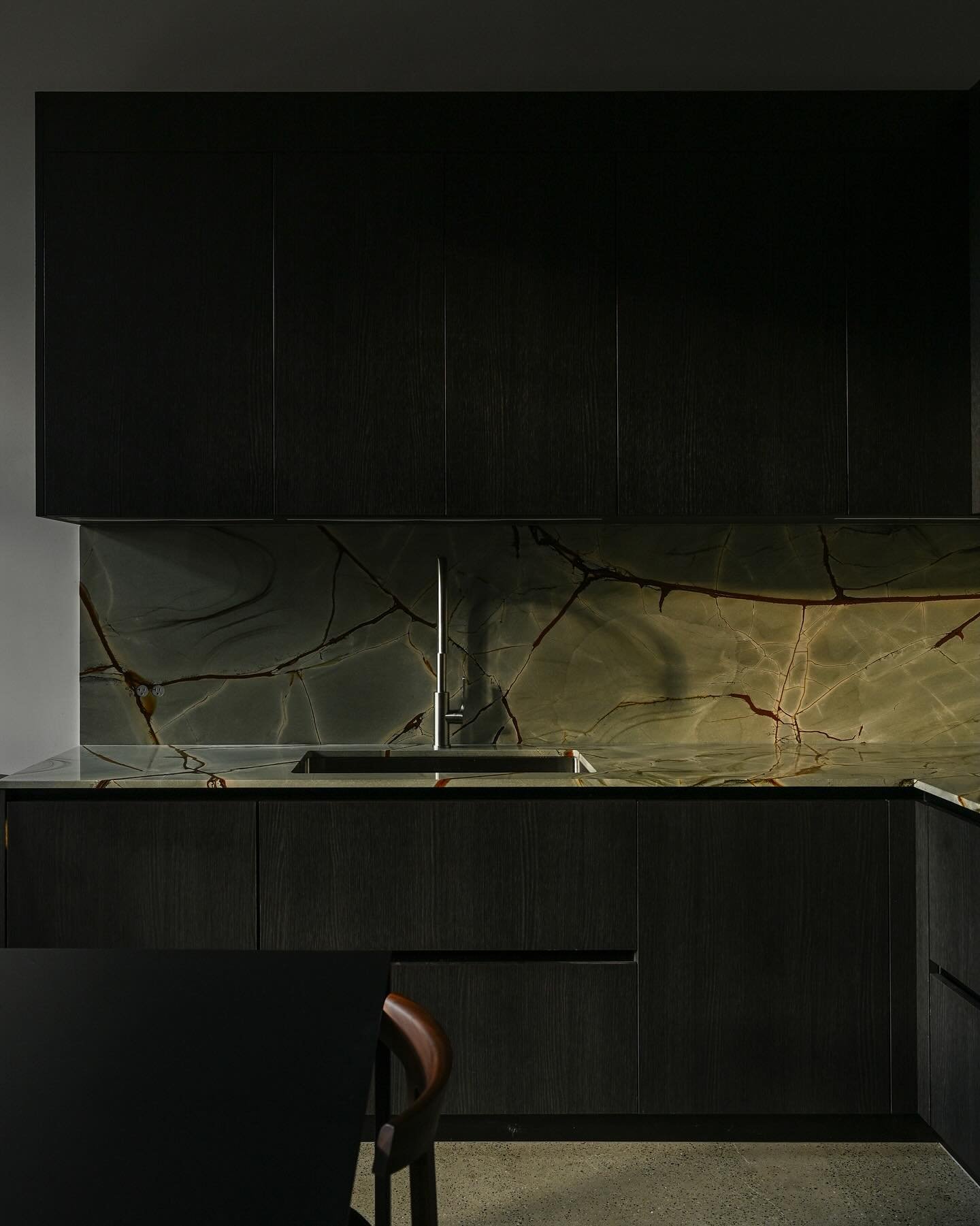 Drama and Details. 
Reimagined and completed by @kippdesignbuild, The Designer&rsquo;s Loft is an expression of thoughtful urban renewal - where legacy architecture meets contemporary craft. 
.
Currently on offer by us @we.are.proper by Private Resid