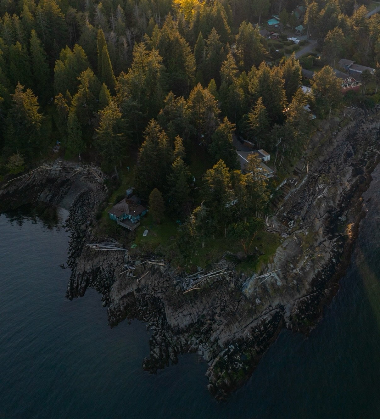 MAYNE ISLAND WATERFRONT

Now offered at $998,000 each. Both properties are priced below assessed value and may be purchased individually or together.

579 BAYVIEW

Positioned more directly toward the open waters of the Salish Sea, 579 Bayview capture