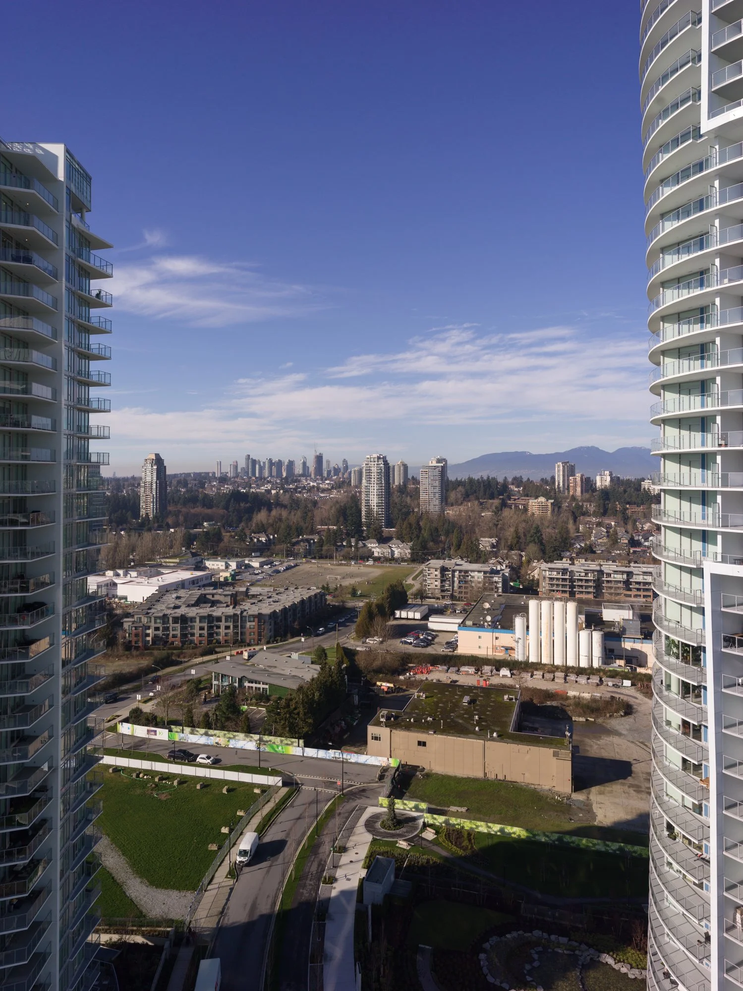 SUITE 2105 AZURE II WEB-7.jpg