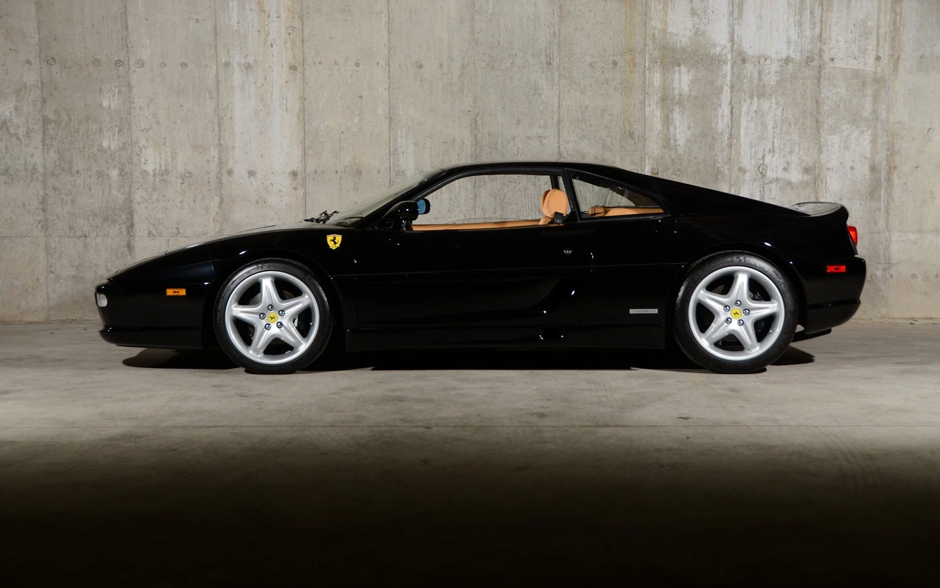 Ferrari 355.jpg