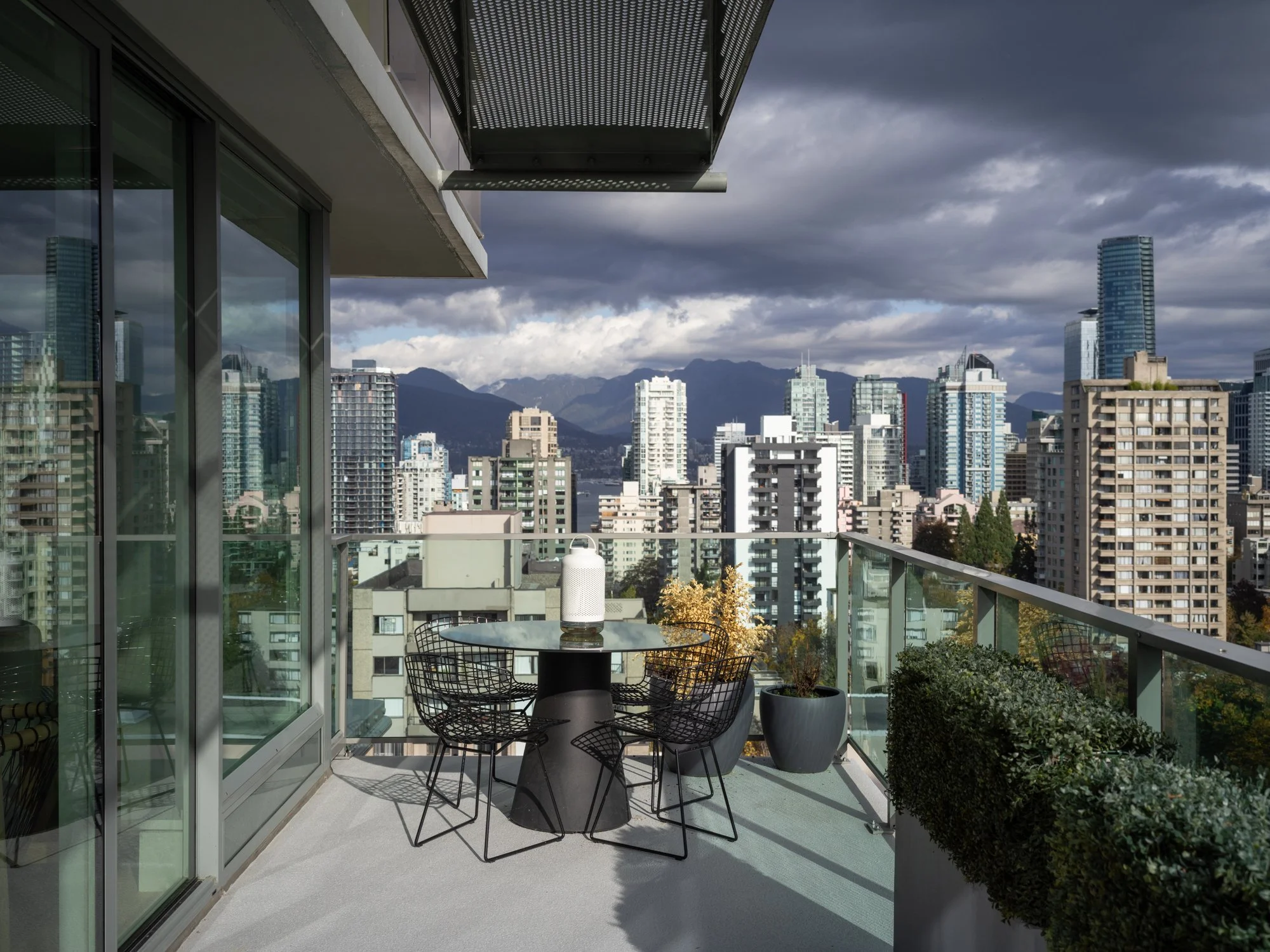 Mirabel 1701 Web-5.jpg