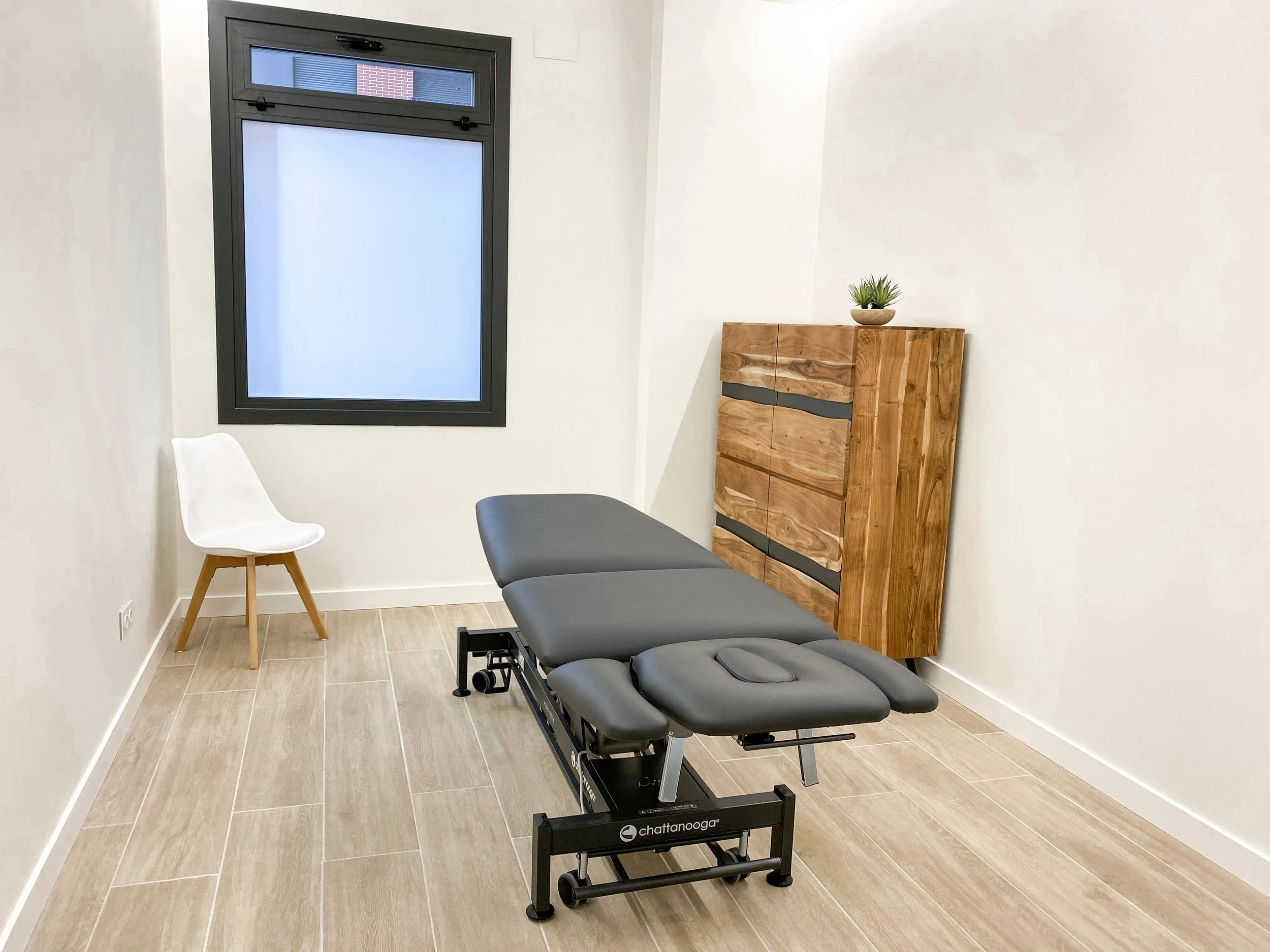 enea-fisioterapia-centro-en-guipuzcoa-cabina-de-masaje.jpg
