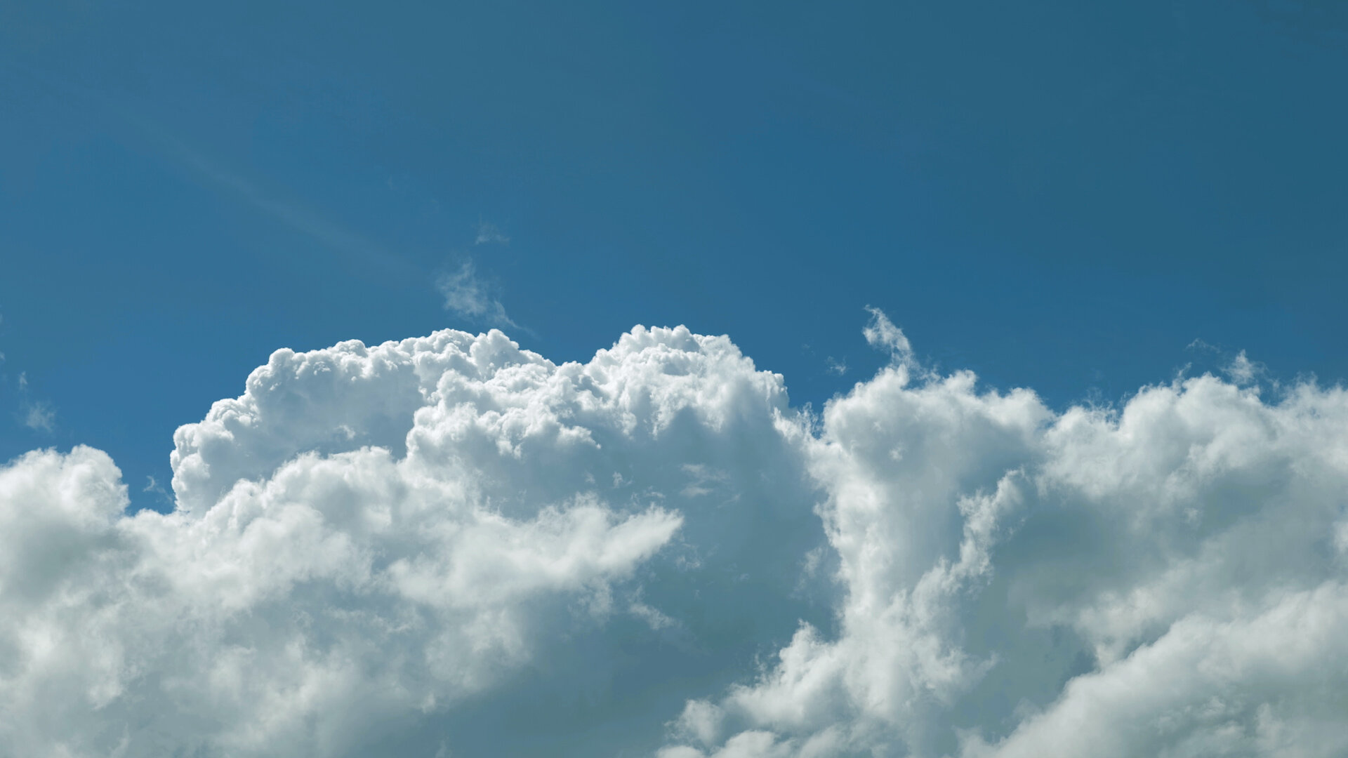 NEW TIMELAPSE CLOUDS.00_00_52_16.Still001.jpg