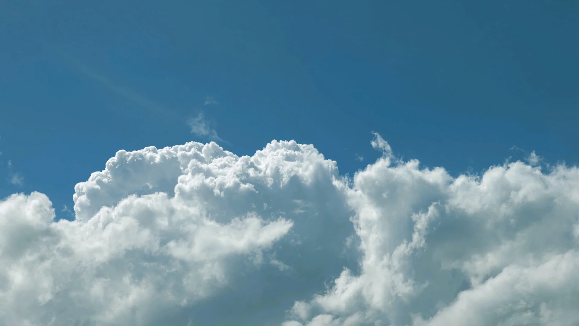 NEW TIMELAPSE CLOUDS.00_00_52_16.Still001.jpg