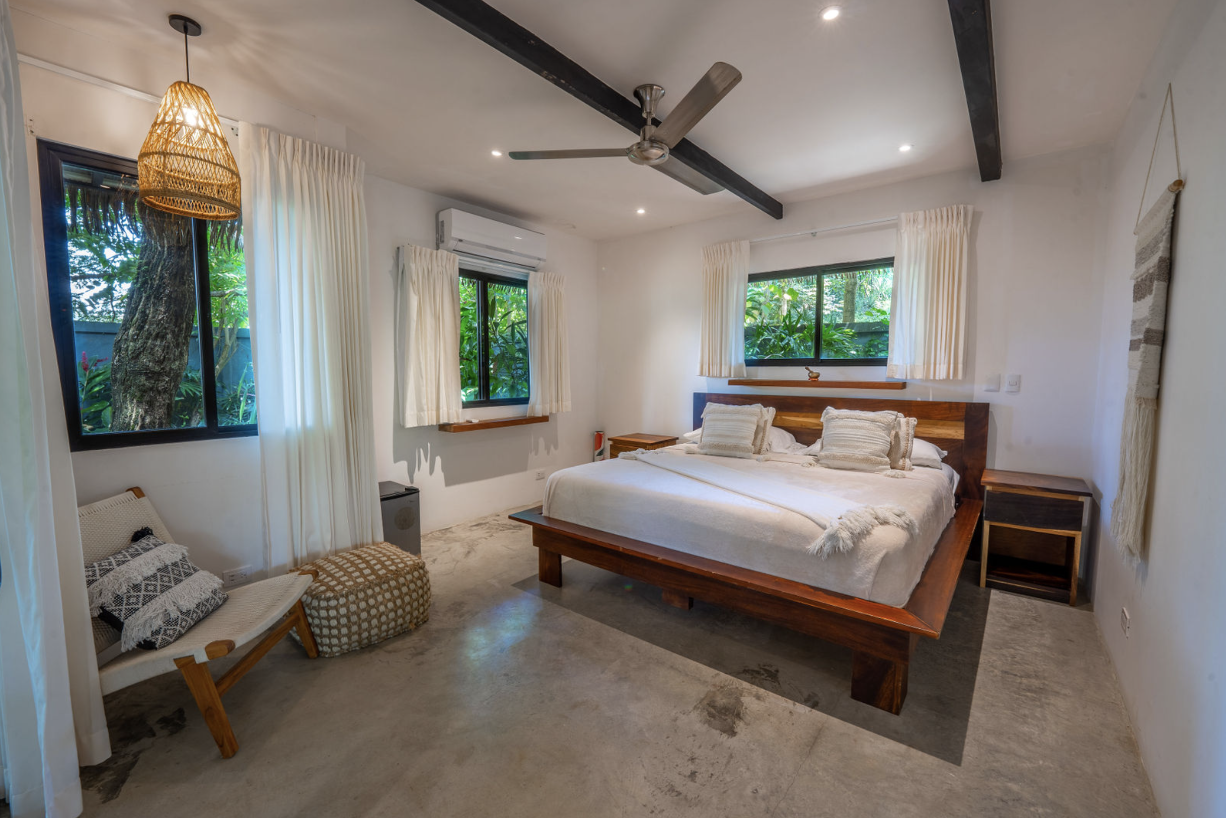 Jungle King Bed.png