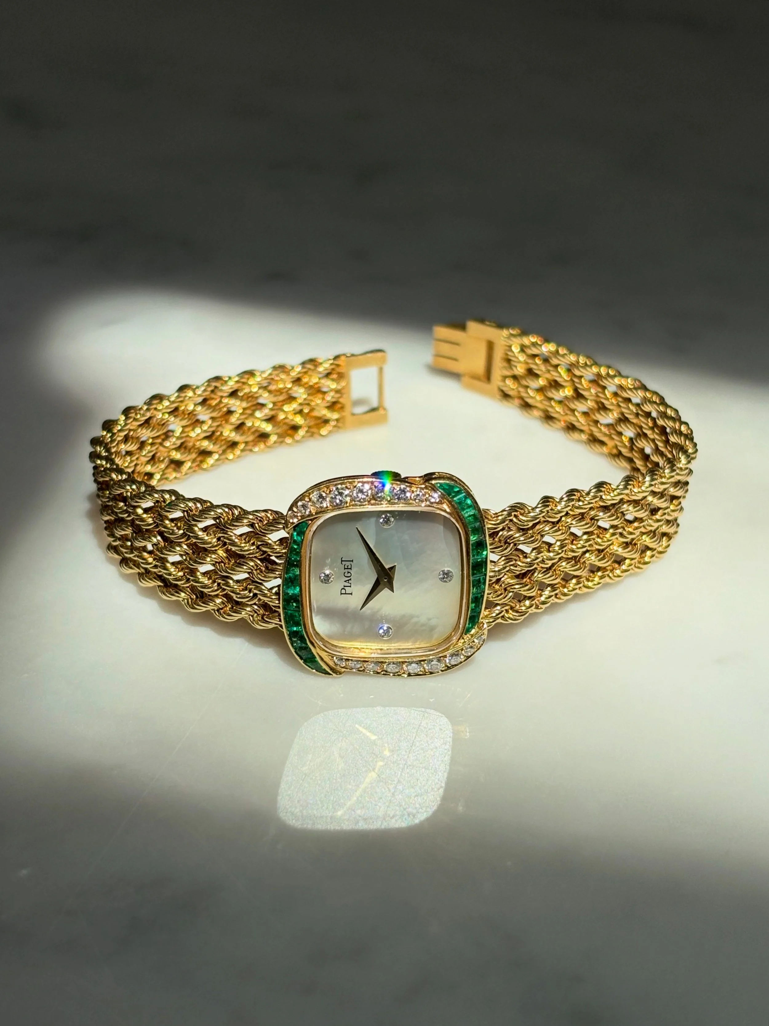 Piaget Cocktail Watch Yellow Gold Mother Of Pearl Dial & Emerald/ Diamond Set Bezel ref. 4936 E21