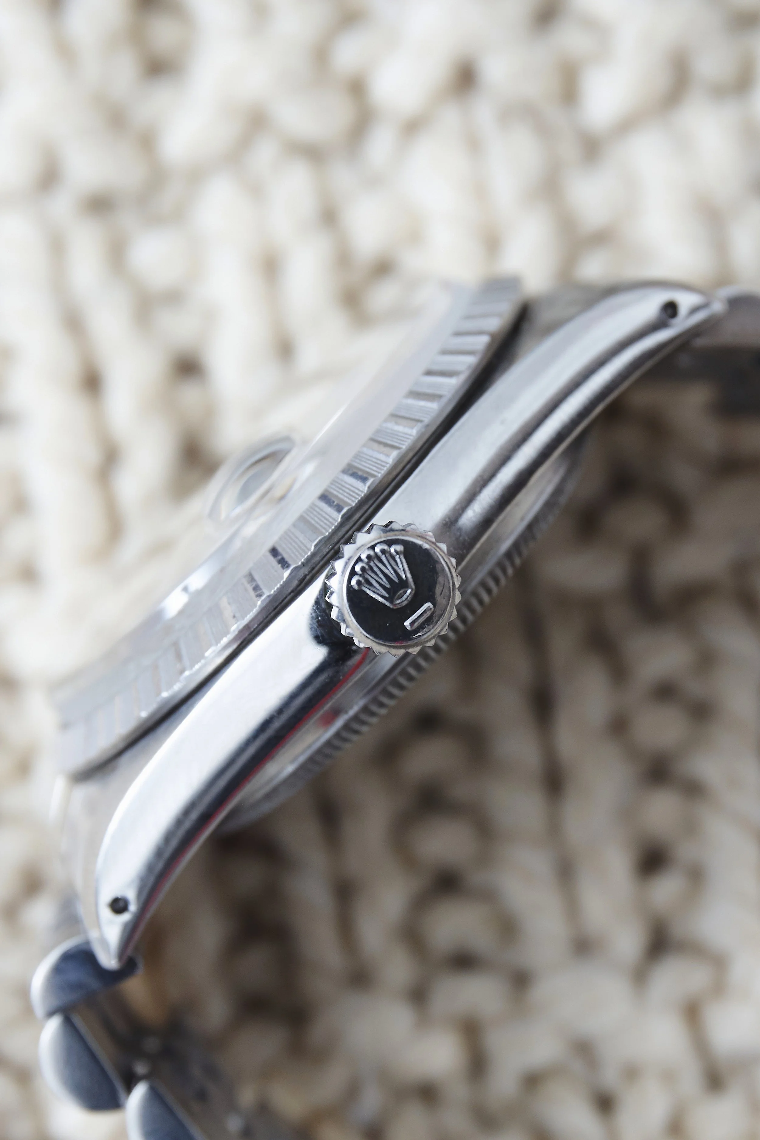ROLEX_WHITE_DIAL_CROWN.jpg