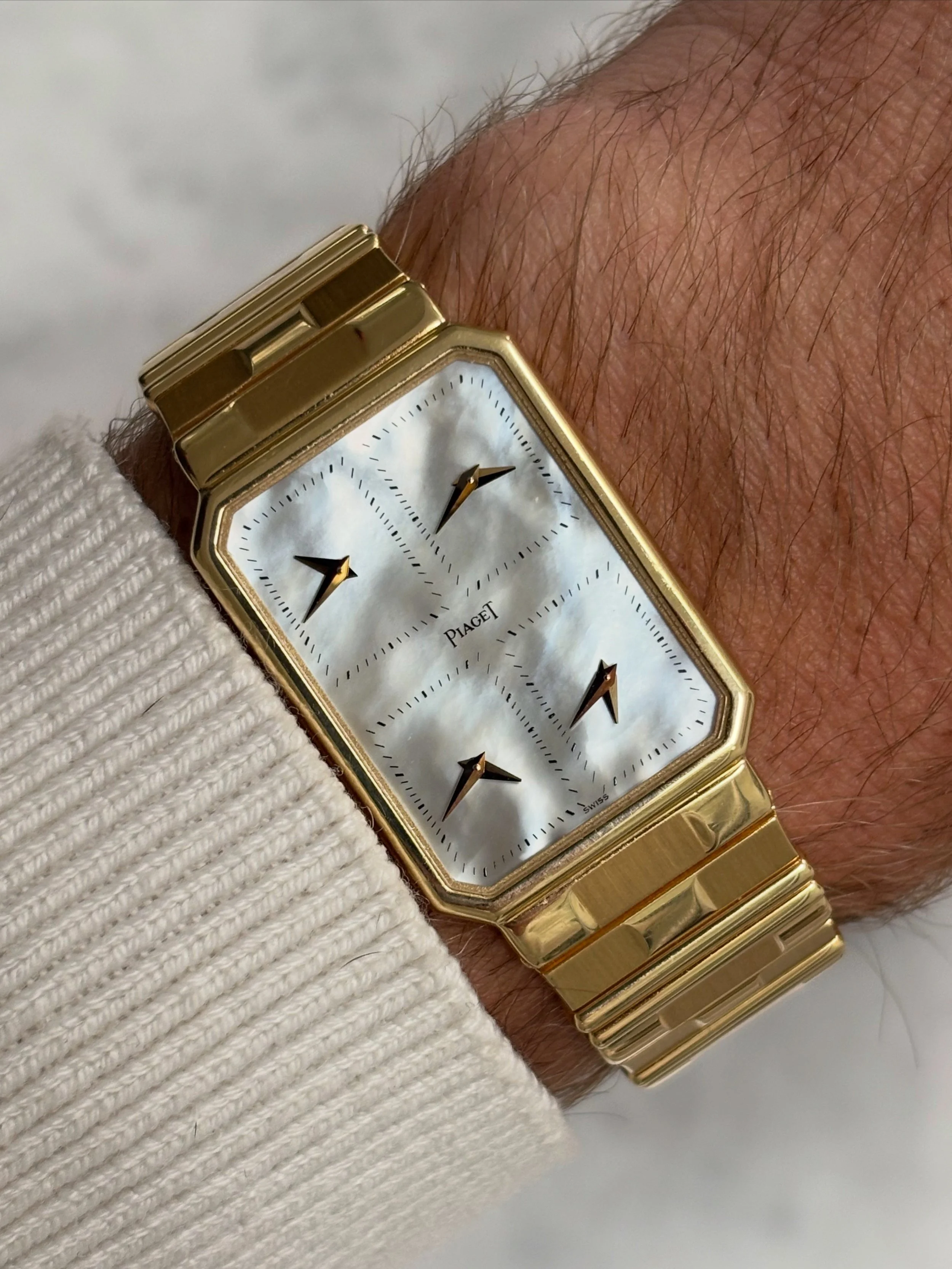 Piaget Tank World Time Yellow Gold Brick Bracelet & Mother Of Pearl Stone Dial ref. 15402 C791 w/ Piaget Service Papers
