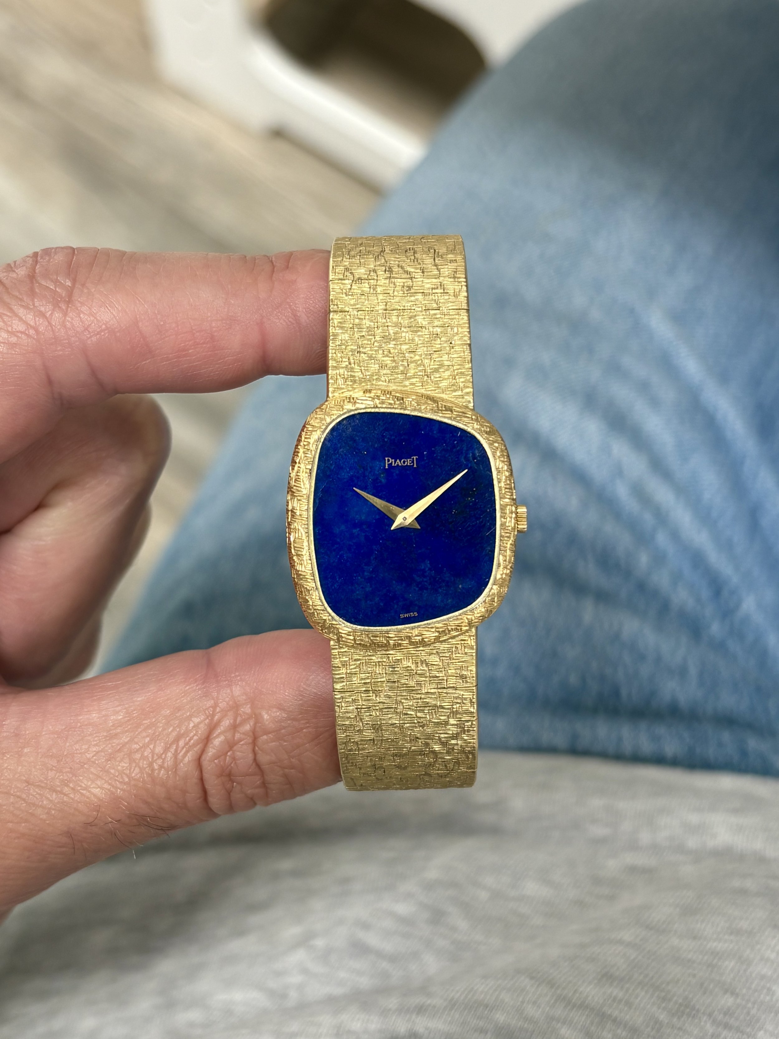 Piaget Asymmetric Yellow Gold 'Tiger Print' Textured Bracelet & Lapis Lazuli Stone Dial ref. 9467 A68