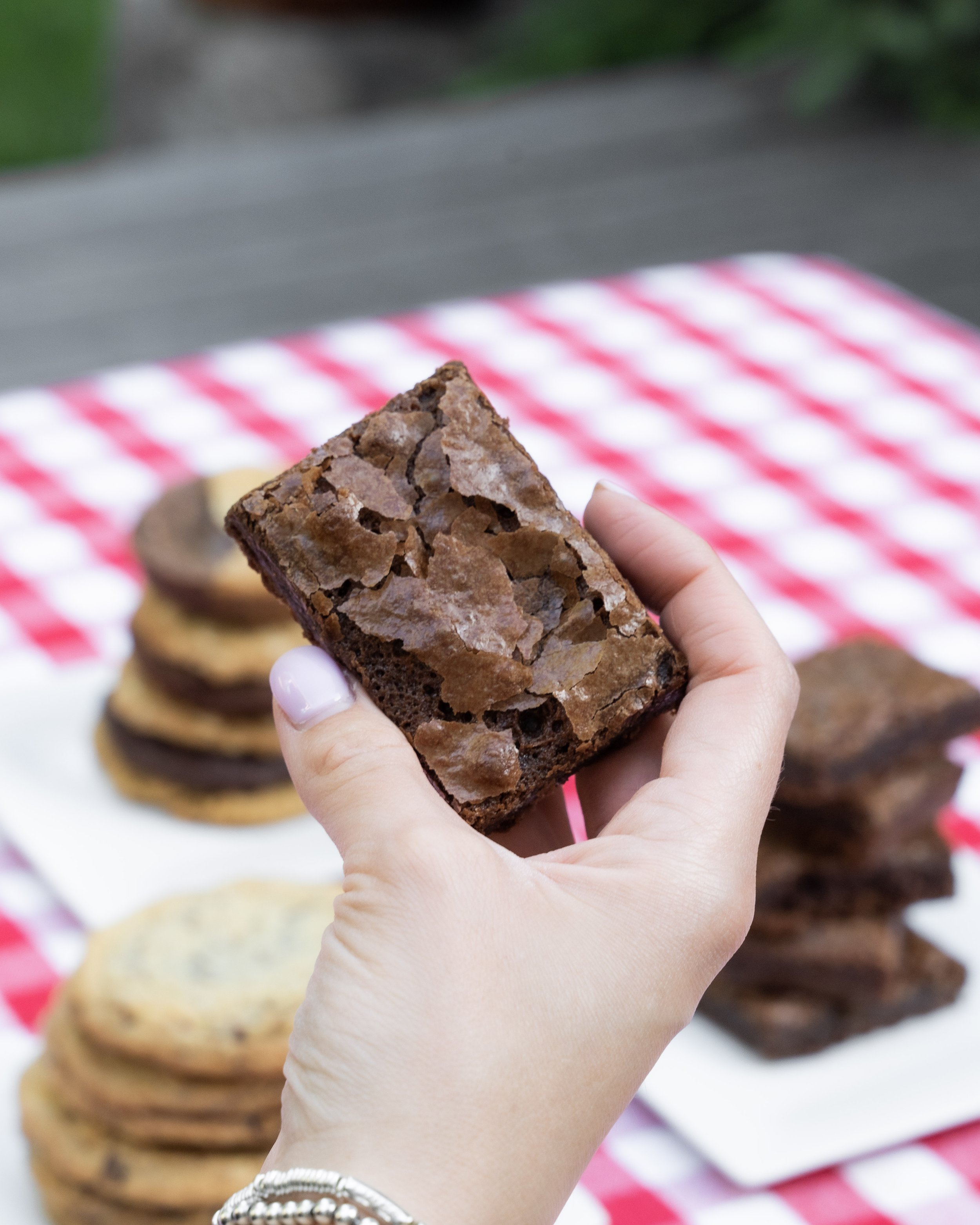 Brownie_Hand1.jpg