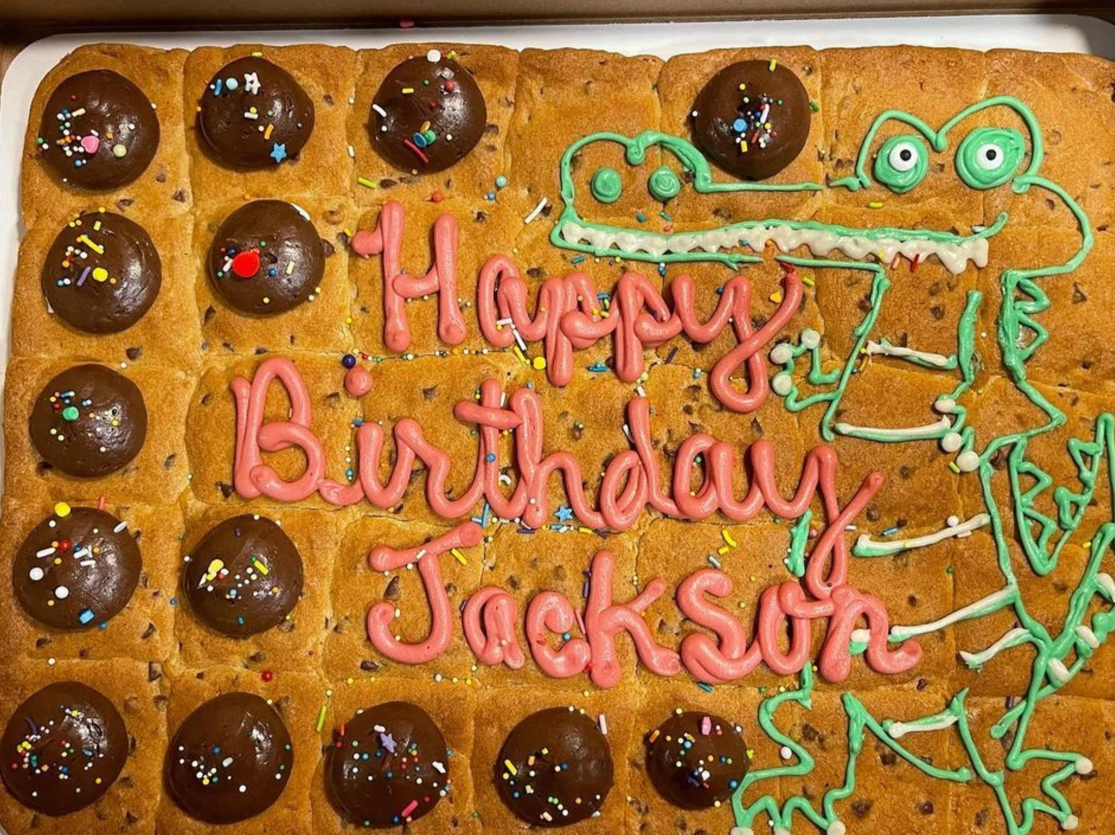 Alligator Cookie Cake.jpg