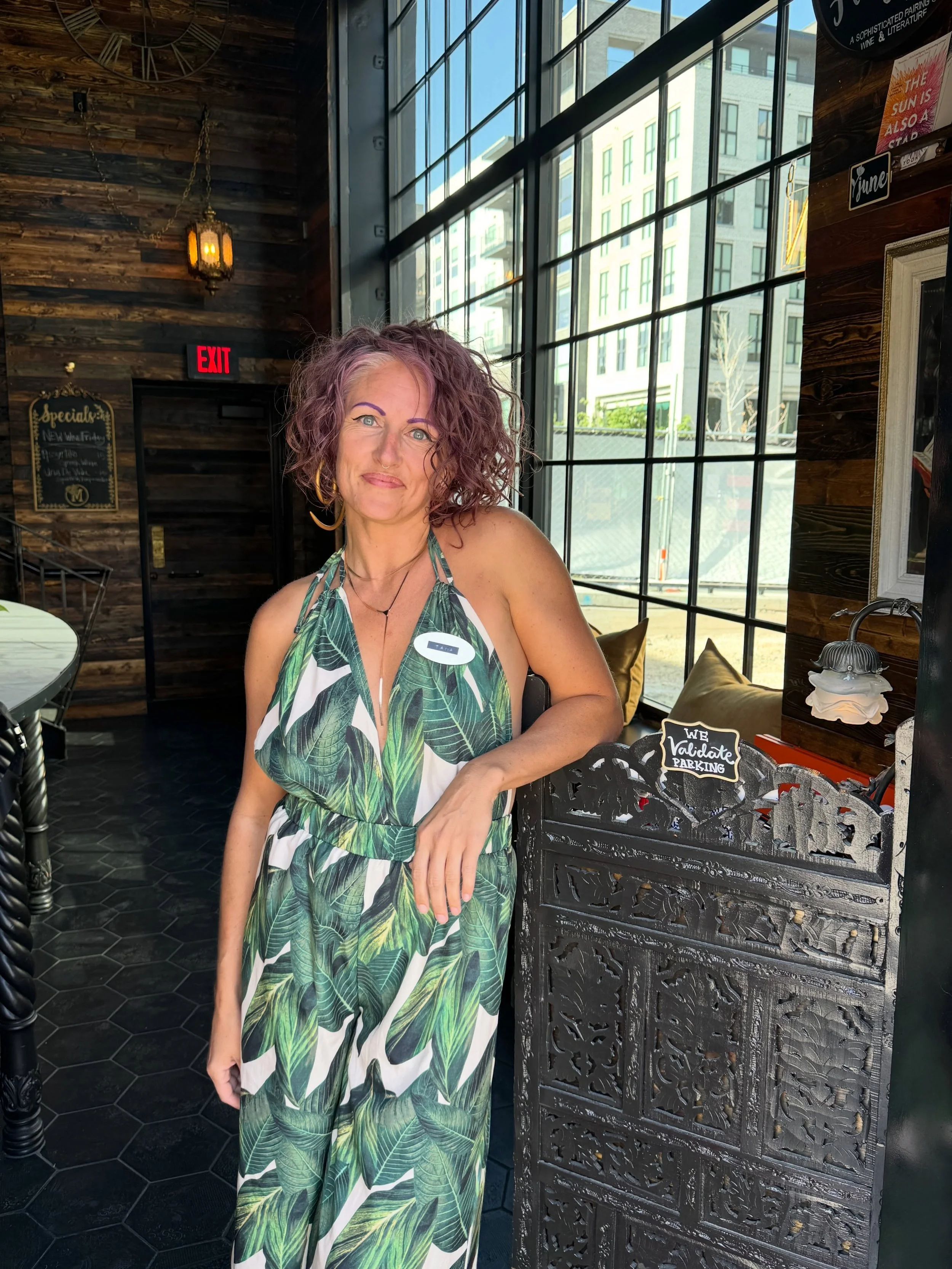 We sure have a wonderful team full of talented people 🖤 Come by this weekend to say hey, they&rsquo;d love to see you. 

#slcwinebar #slcnightlife #utahdrinks