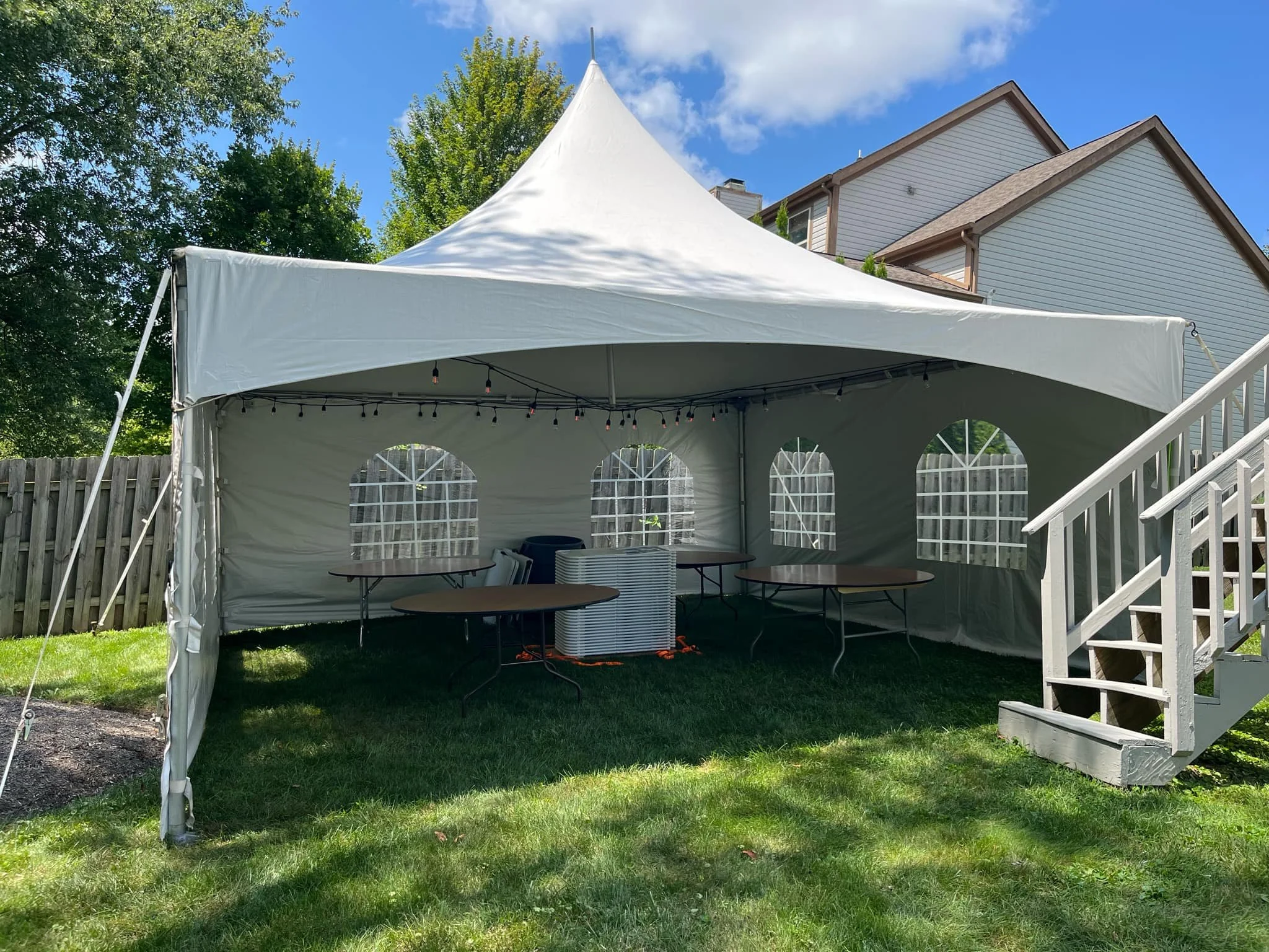 Residential party rentals and tent services in Cumberland Pointe, Noblesville.