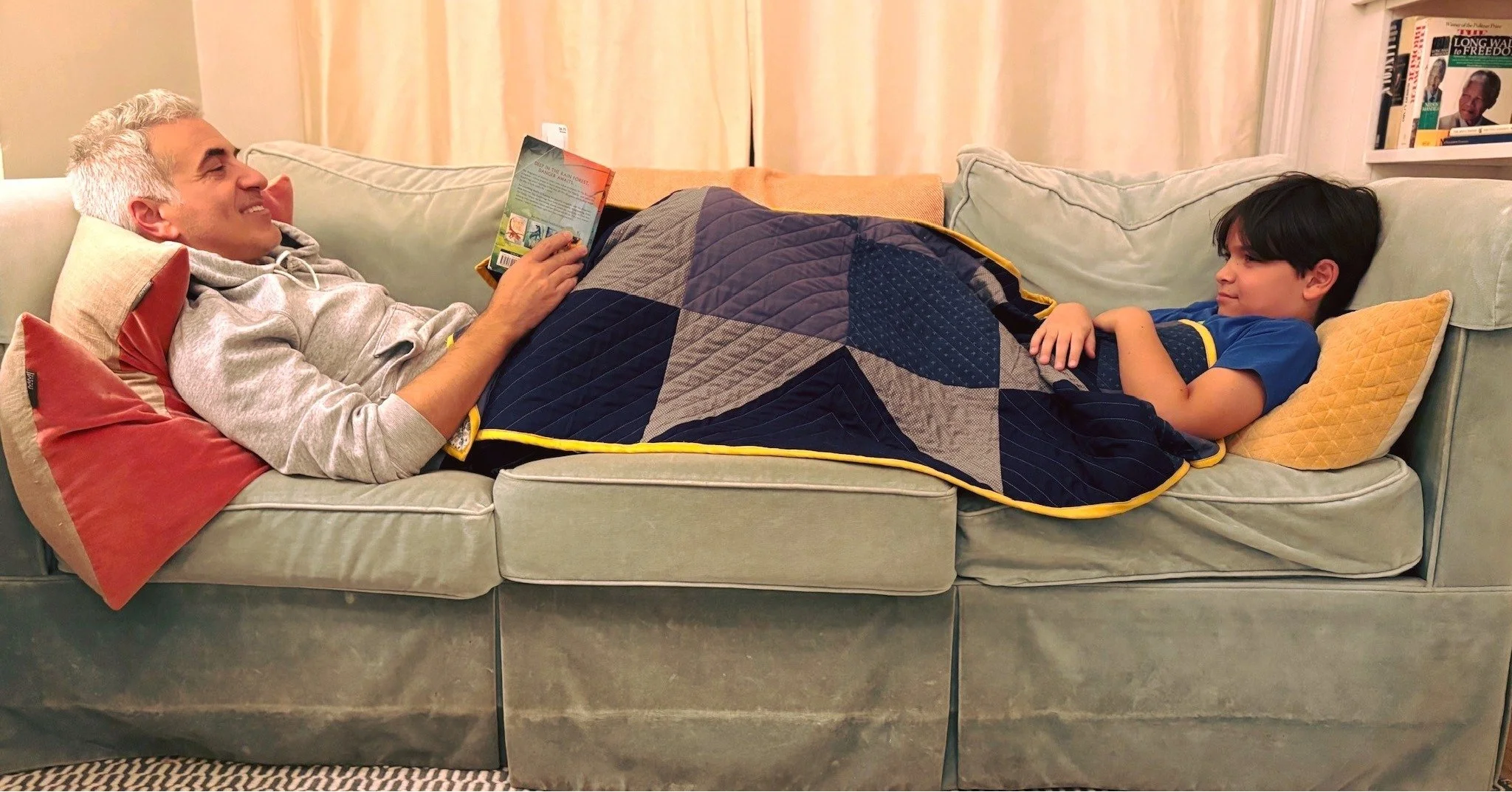 Nothing cuter than getting cozy in your handmade quilt.  It's getting dark at 5pm these days....the perfect time to hit the couch with a book and your bestie. 

Quilt made by one of our students in Learn to Quilt!  We're already booking into January!