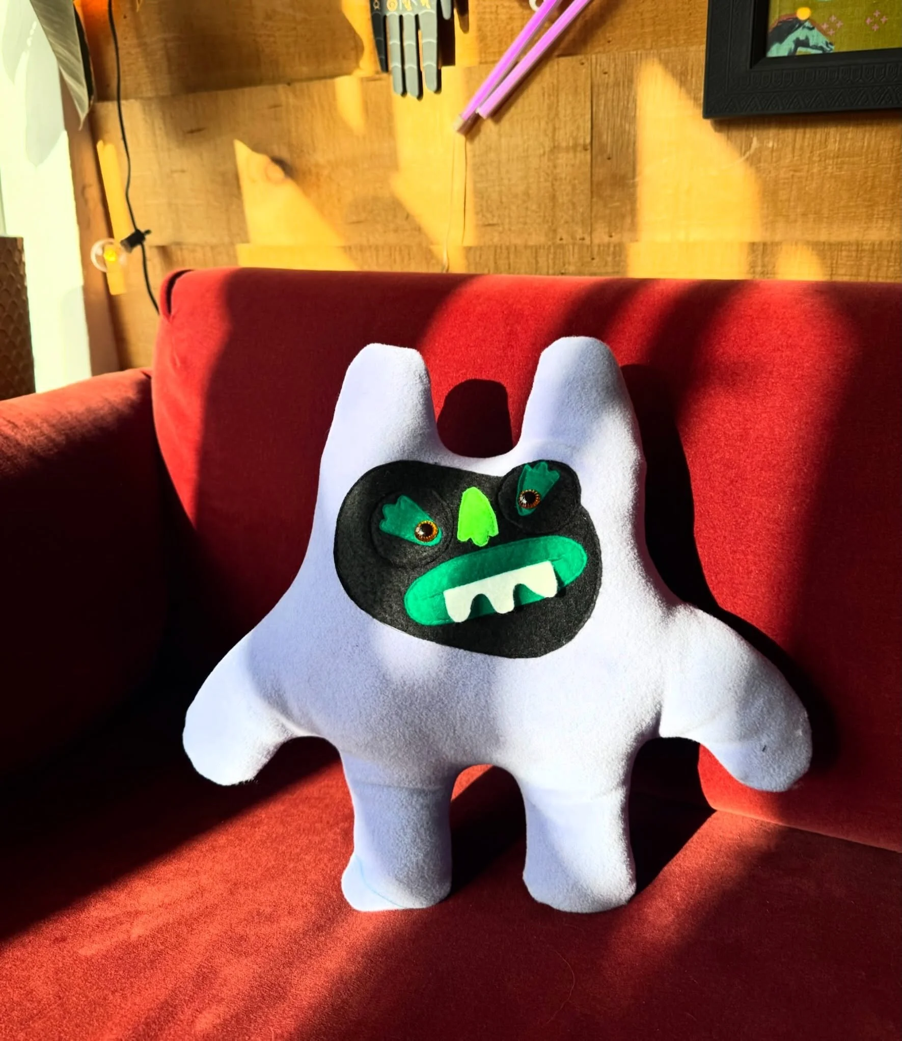 Beers &amp; Creeps w/ @tysonbodnarchuk 
Thursday, June 4 @6:30-9:30pm

Sew up a sweet + silly CREEP in this fun workshop. 

What&rsquo;s a Creep? That&rsquo;s up to you baby&mdash;choose the mouth, nose, eyes, teeth, and body to make the creep of you