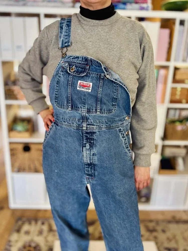 LEARN TO SERGE - Starts June 5th

What is a serger? Chances are, the garment you&rsquo;re wearing now was made using a serger. If you look inside, you&rsquo;ll see loopy threads&mdash; because it&rsquo;s made with a SERGER not a sewing machine!

If y