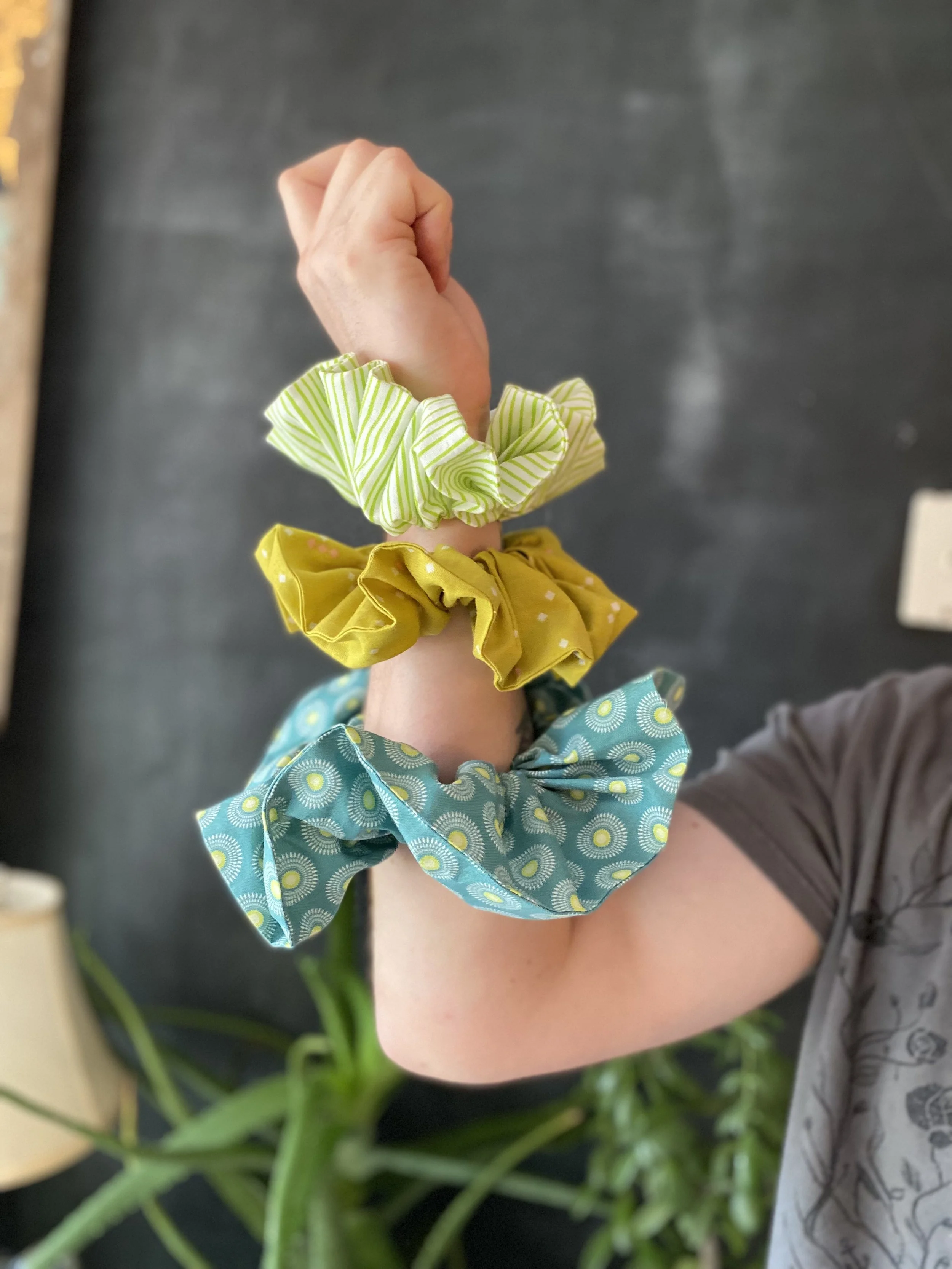 scrunchie 2.jpg