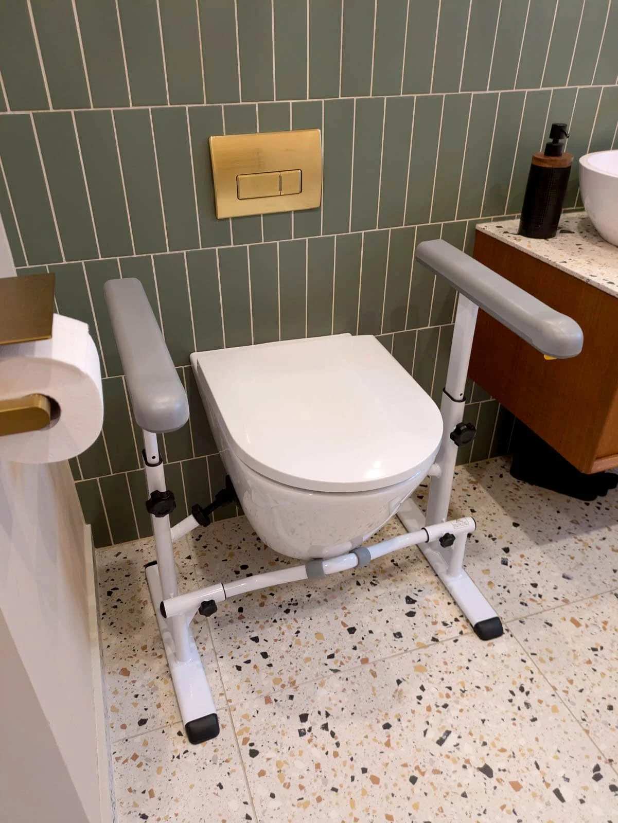 Toilet frame.jpg
