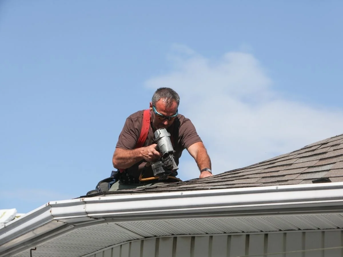 Best &amp; Cheapest Time of Year to Replace a Roof: When to Replace Your Roof