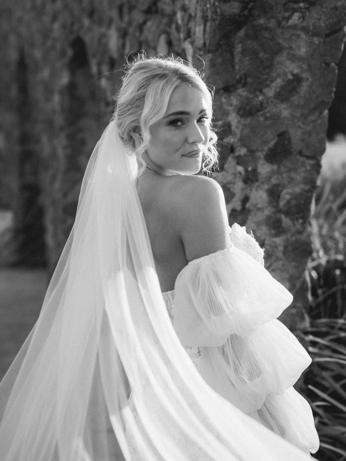 A brides glance

#wedding #bride #weddingvail