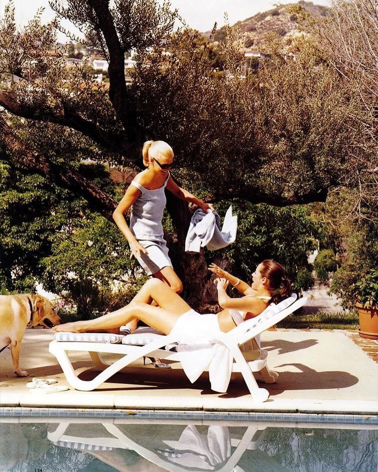 Bring on the warm weather 🥥
📷: main photo &mdash; @cturlington @lindaevangelista shot by @patrickdemarchelier for @harpersbazaarus May 1995
#thetidalist #spring #warmweather #harpersbazaar #christyturlington #lindaevangelista #patrickdemarchelier #