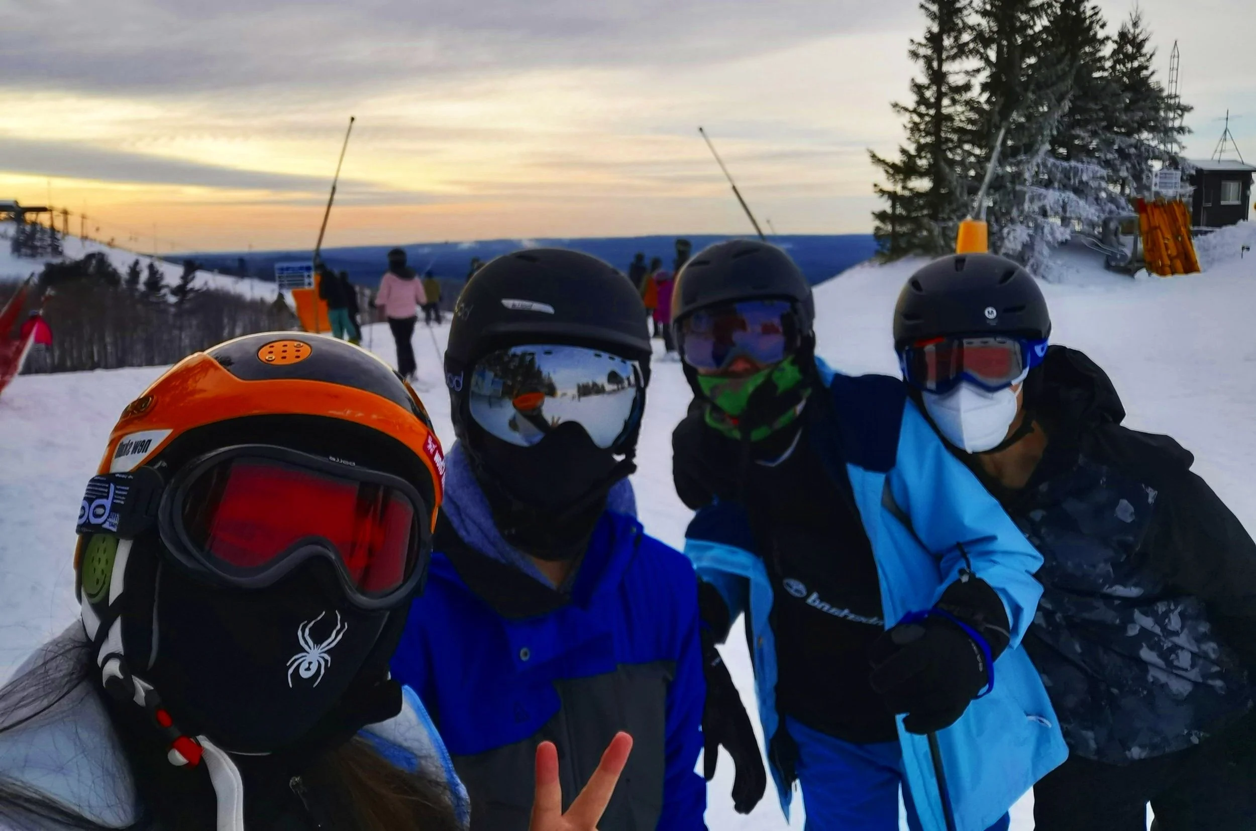 Skiing during the sunset just hits different ykyk?