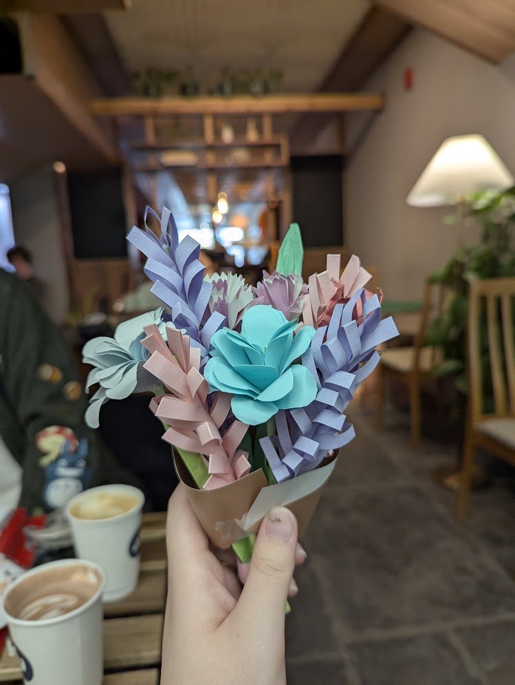 Paper flowers!! 💐