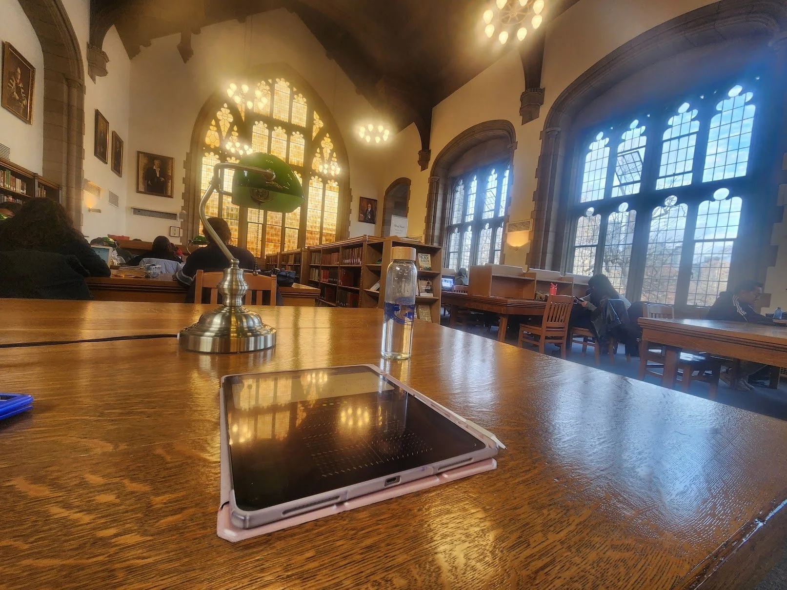 Studying for finals in this gorgeous library feels like a reward. ⭐