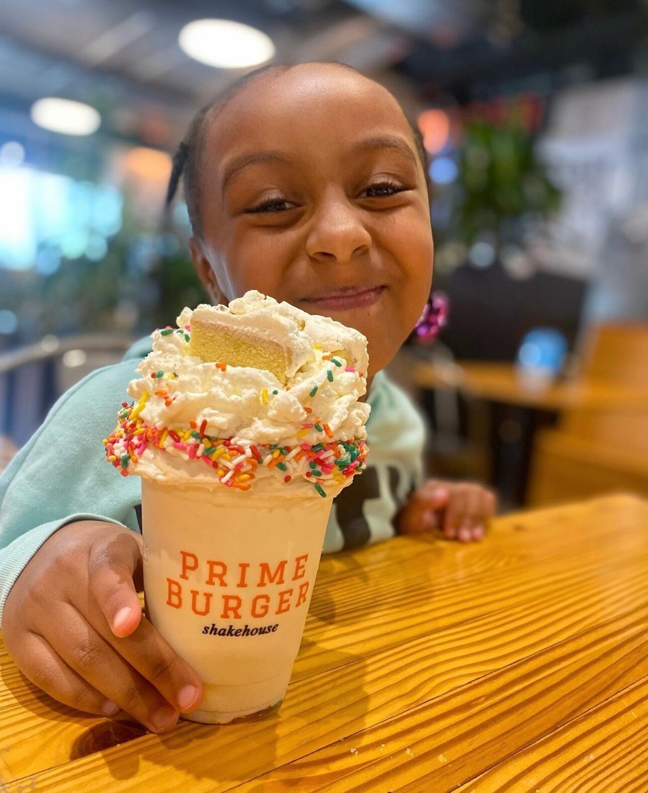 When @smiles_foryourhealth showed her daughter our IG feed.. they came immediately after school for an adventure!

#primeburger #milkshake #milkshaketime #lunchidea #dinneridea #dinnertime #familyfun #troyny #upstateny