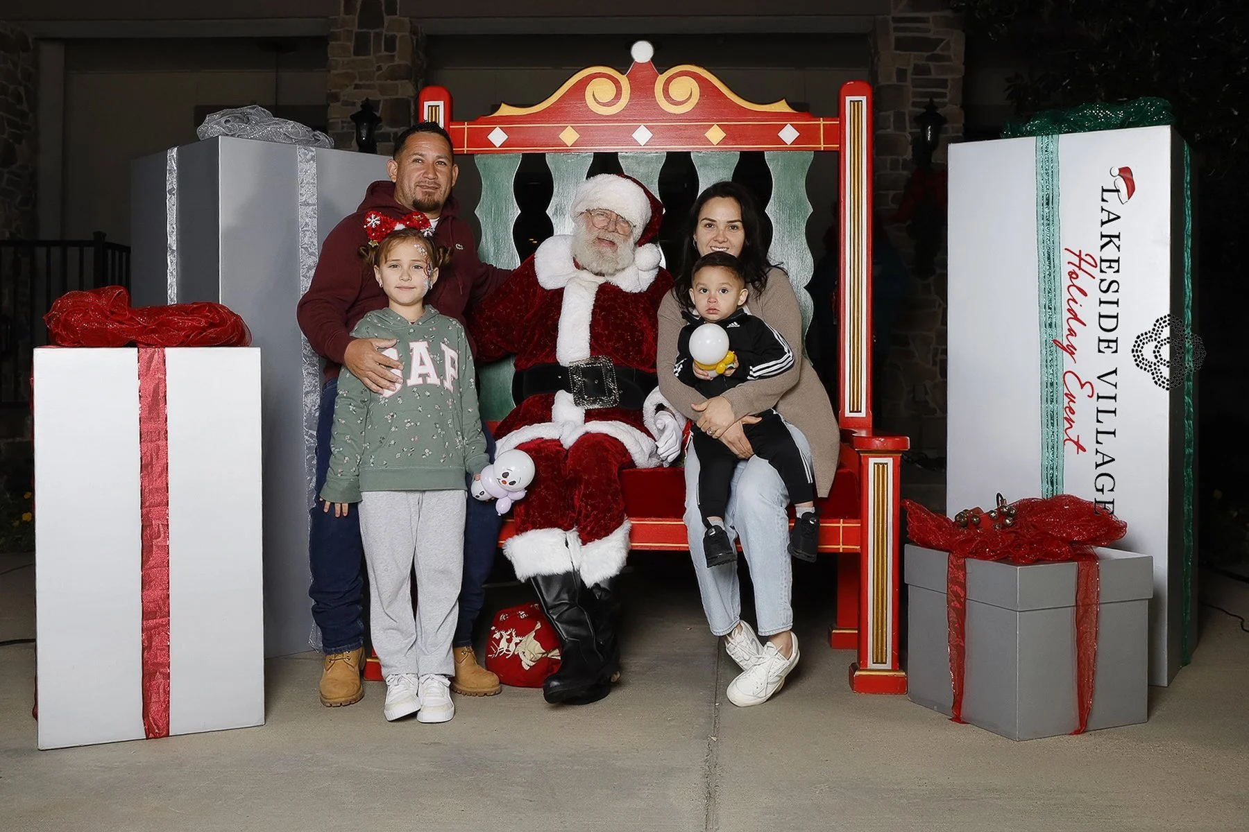 120325 Lakeside Holiday Event-0013.jpg