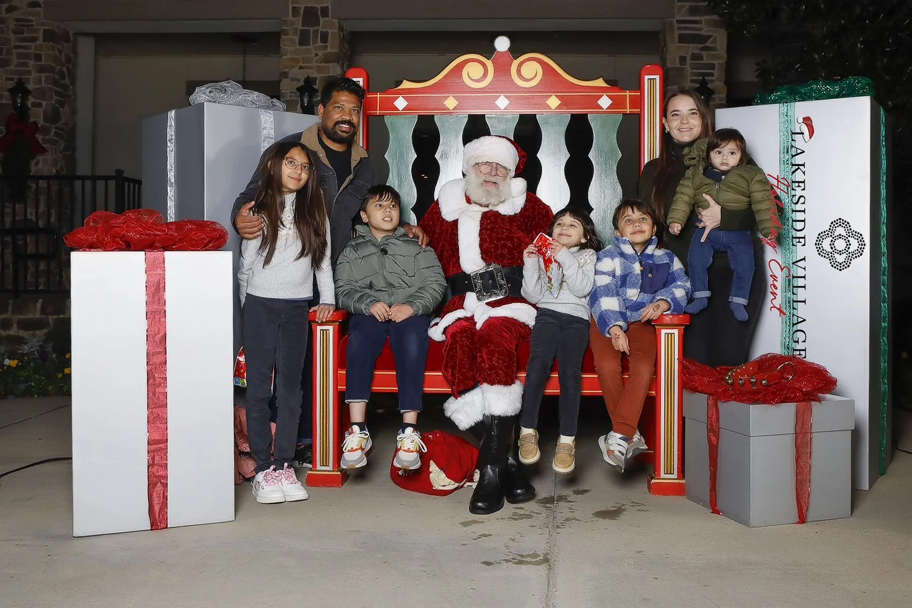 120325 Lakeside Holiday Event-0154.jpg