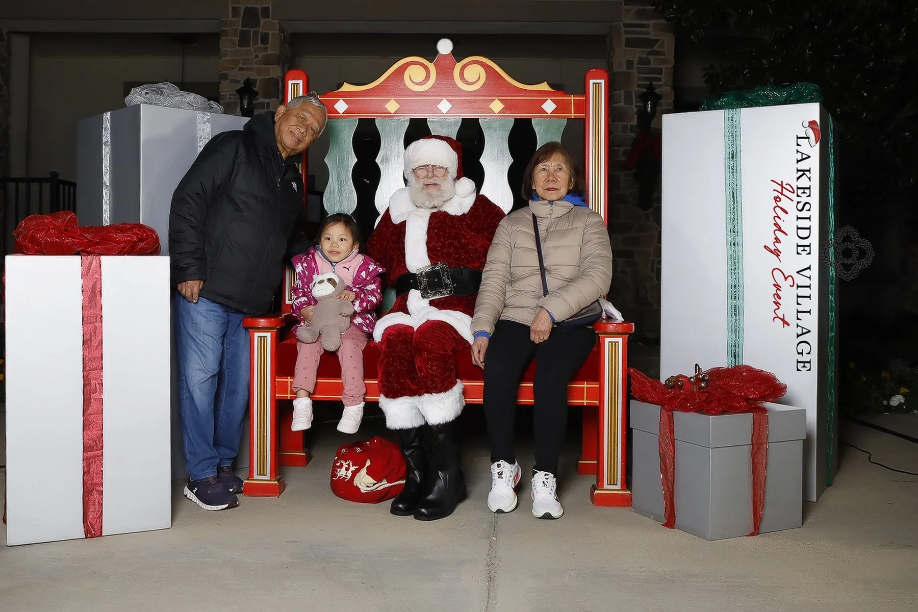 120325 Lakeside Holiday Event-0027.jpg