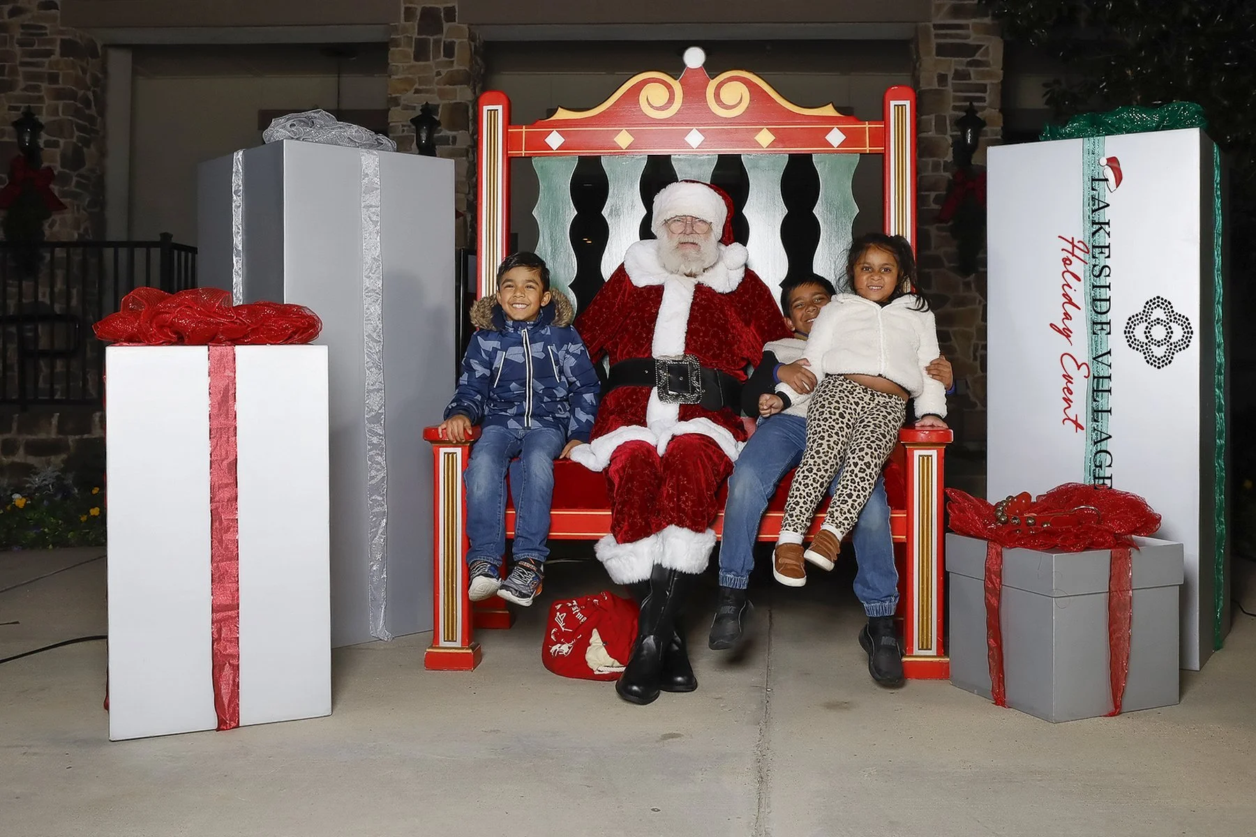 120325 Lakeside Holiday Event-0199.jpg