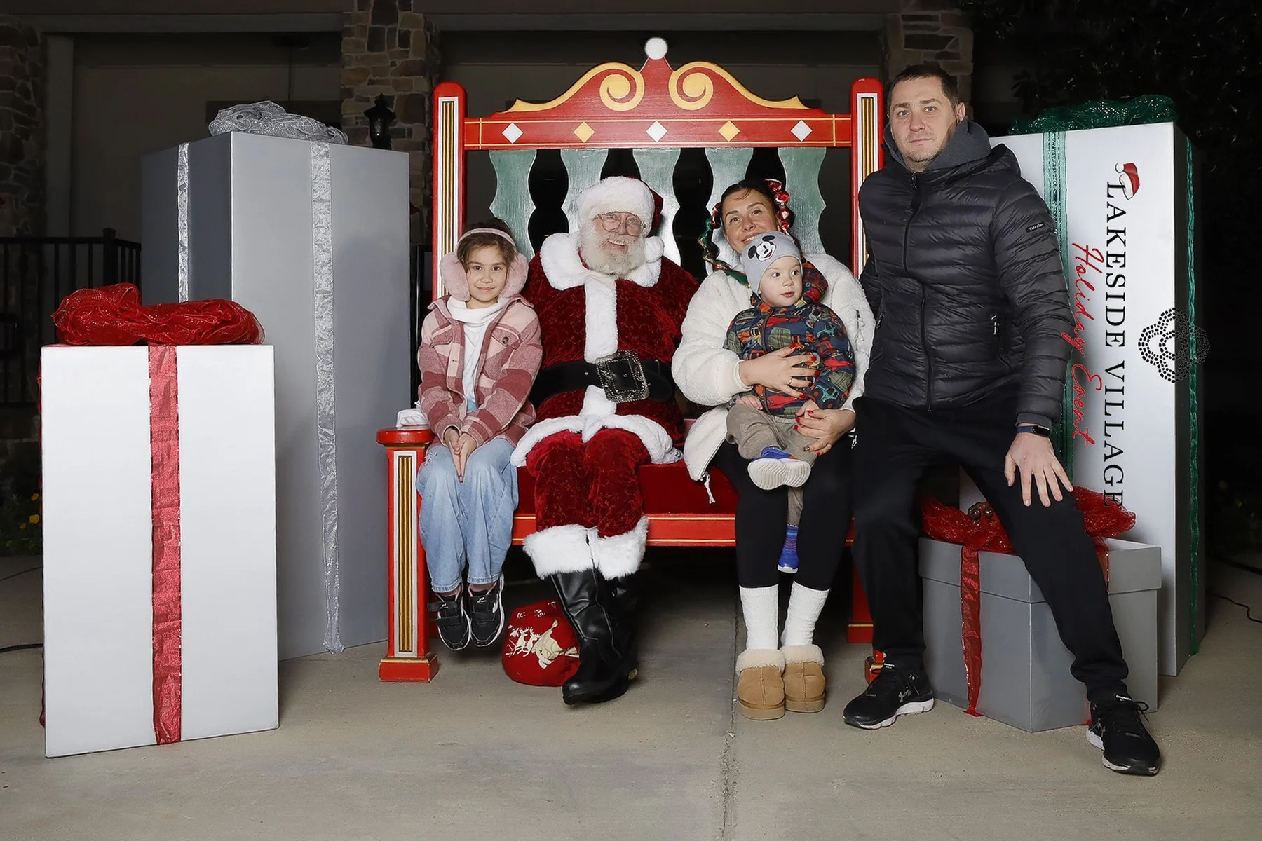 120325 Lakeside Holiday Event-0016.jpg