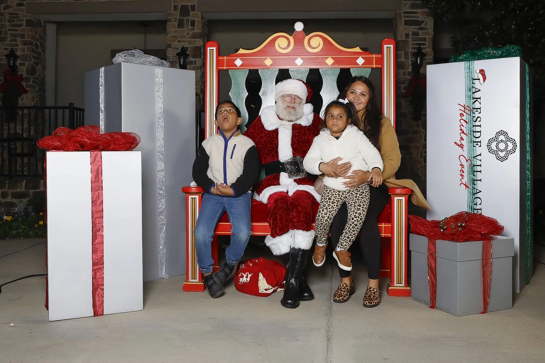 120325 Lakeside Holiday Event-0089.jpg