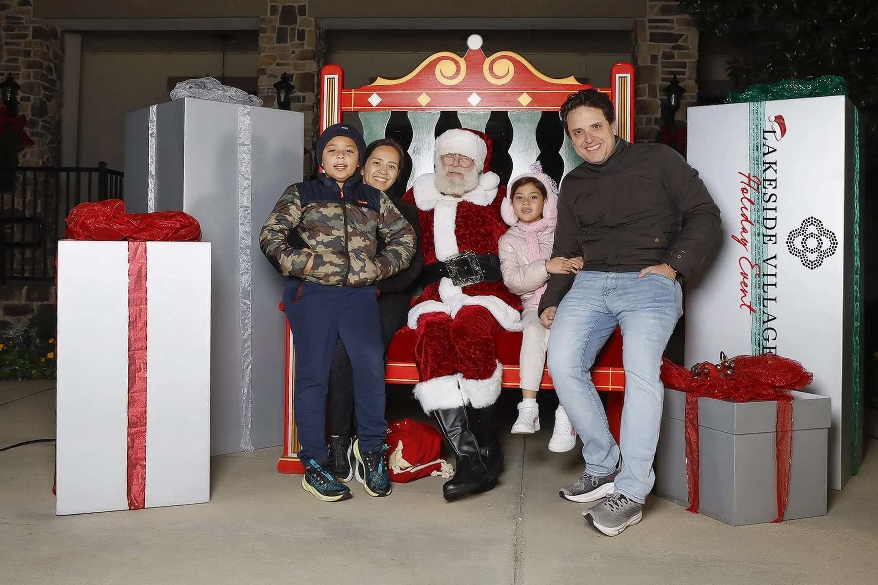 120325 Lakeside Holiday Event-0033.jpg