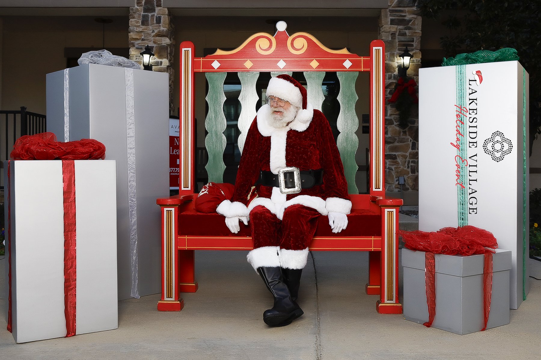 12-03-25 Lakeside Village Holiday Event