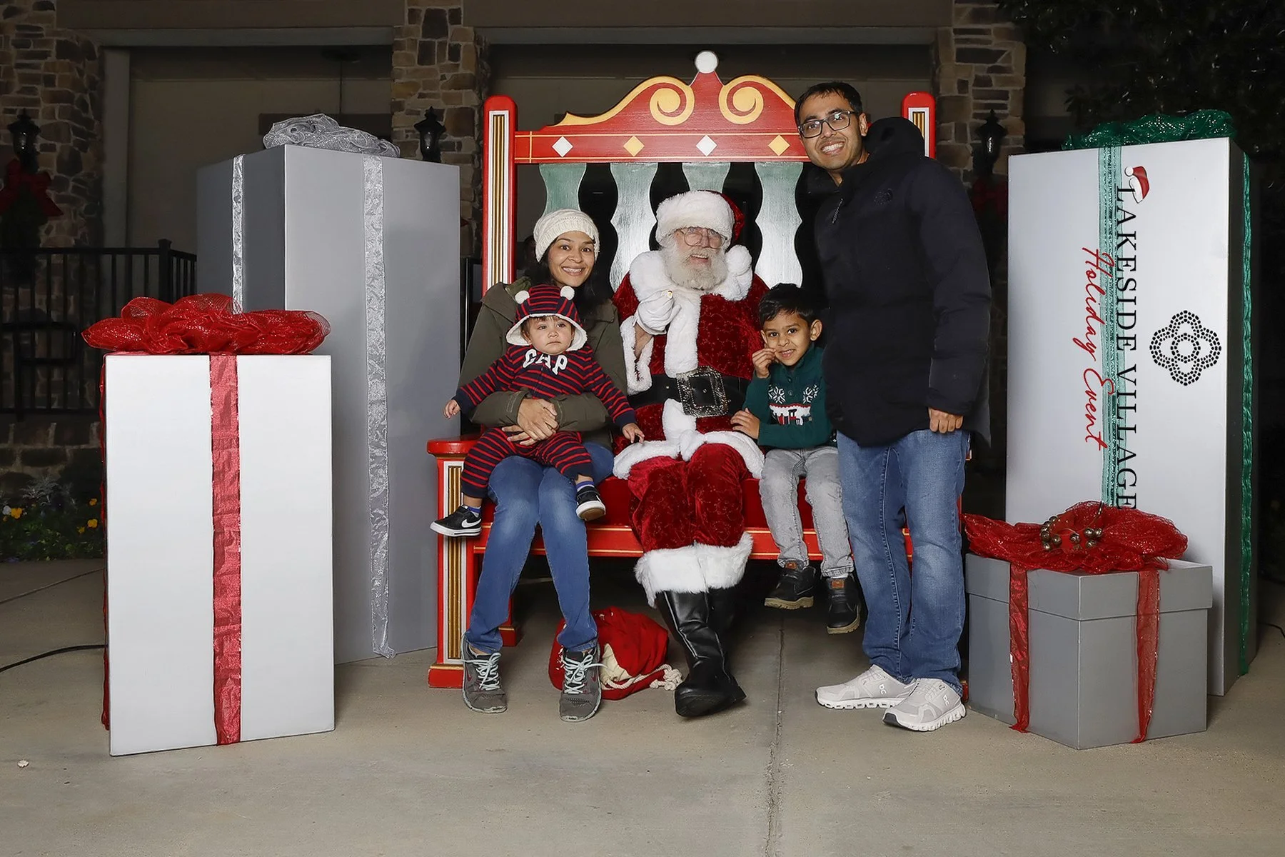 120325 Lakeside Holiday Event-0075.jpg