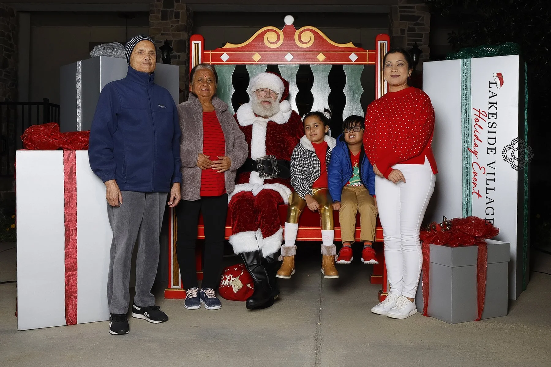 120325 Lakeside Holiday Event-0010.jpg