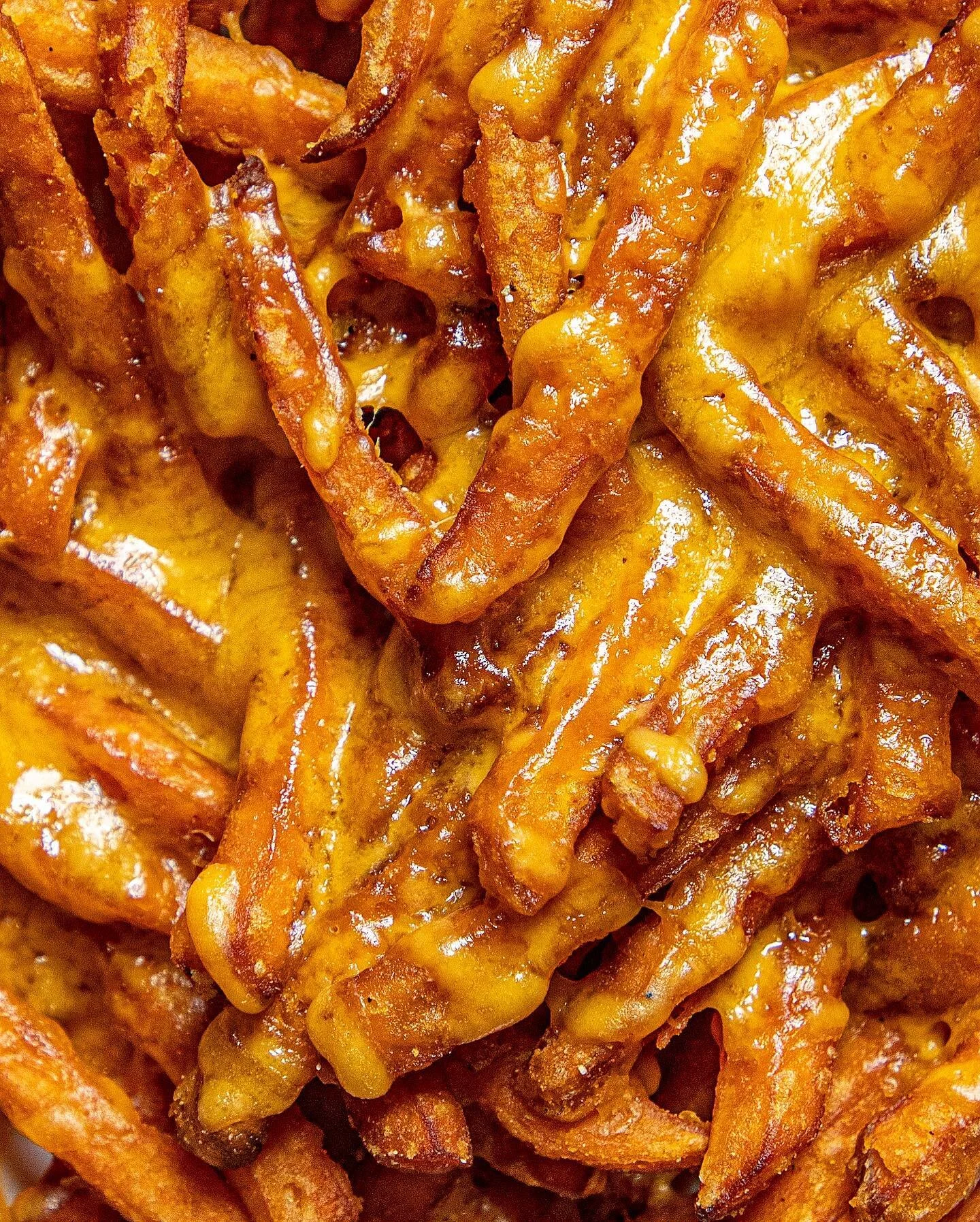 Sometimes when I&rsquo;m stressed, I have to remind myself that 90% of my job involves taking pics of sweet potato cheese fries 🍟
