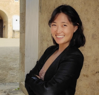 K.I.C.大人オンライン英会話では、英語を通して新しい一歩を踏み出す学びを大切にしています。ネイティブ講師との会話を楽しみながら、一人ひとりのペースに合わせて、自然な英語コミュニケーション力を育てていきます。
