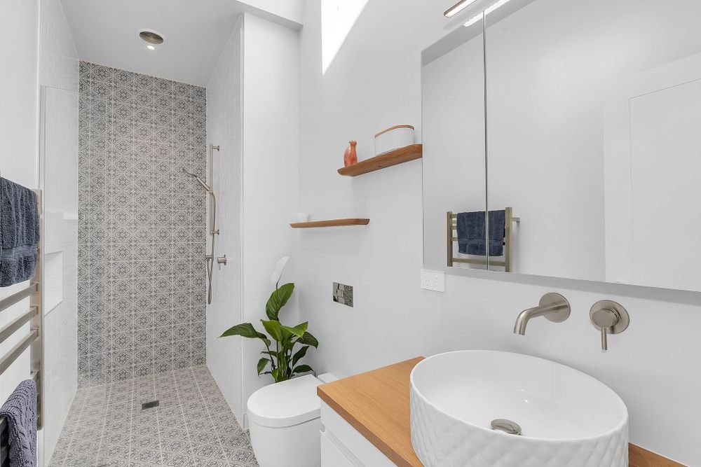 RENOVATION — BATHROOM