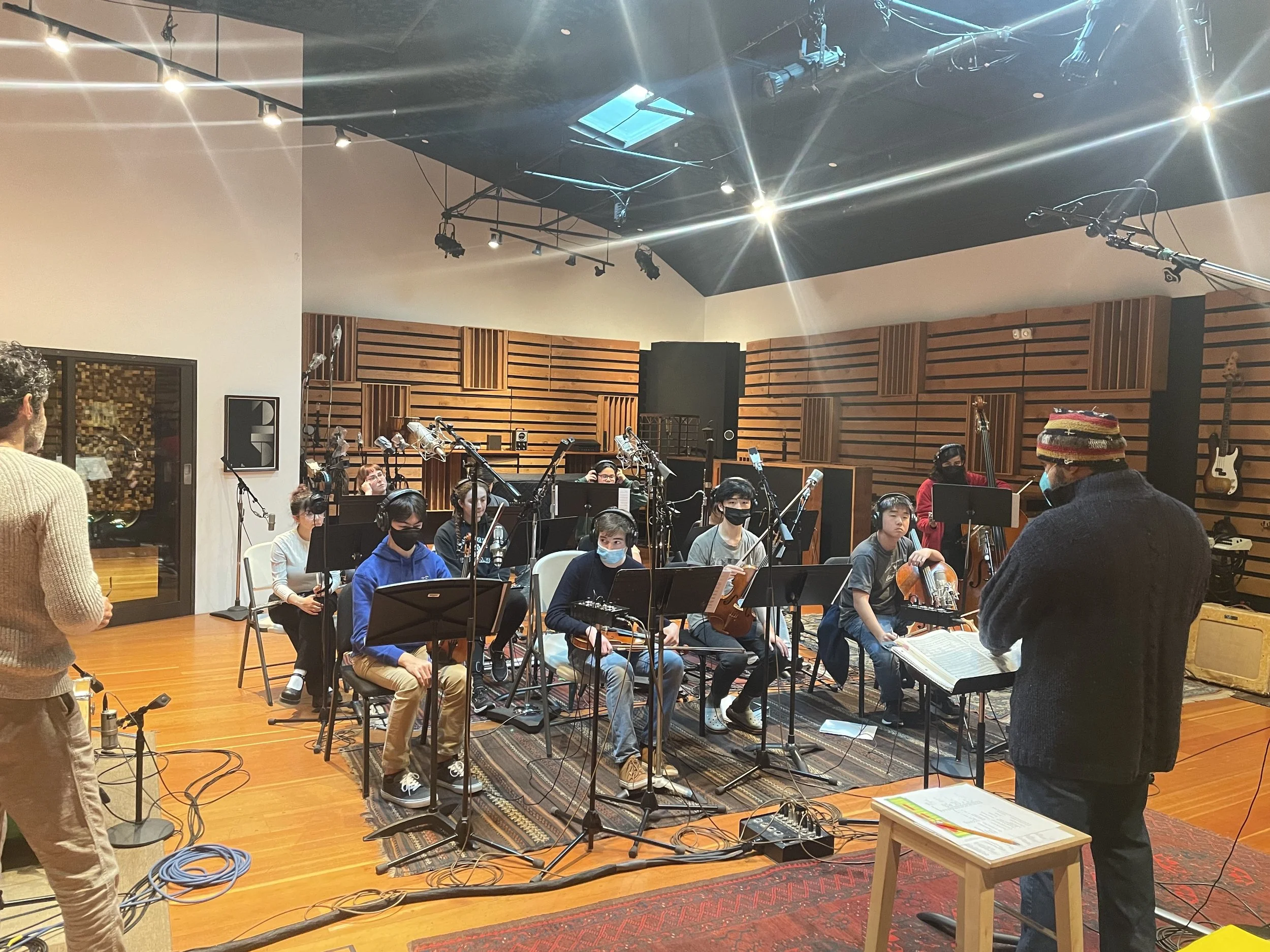 Laurie’s customers, Fernando and Kate embracing by the lake on their wedding day.