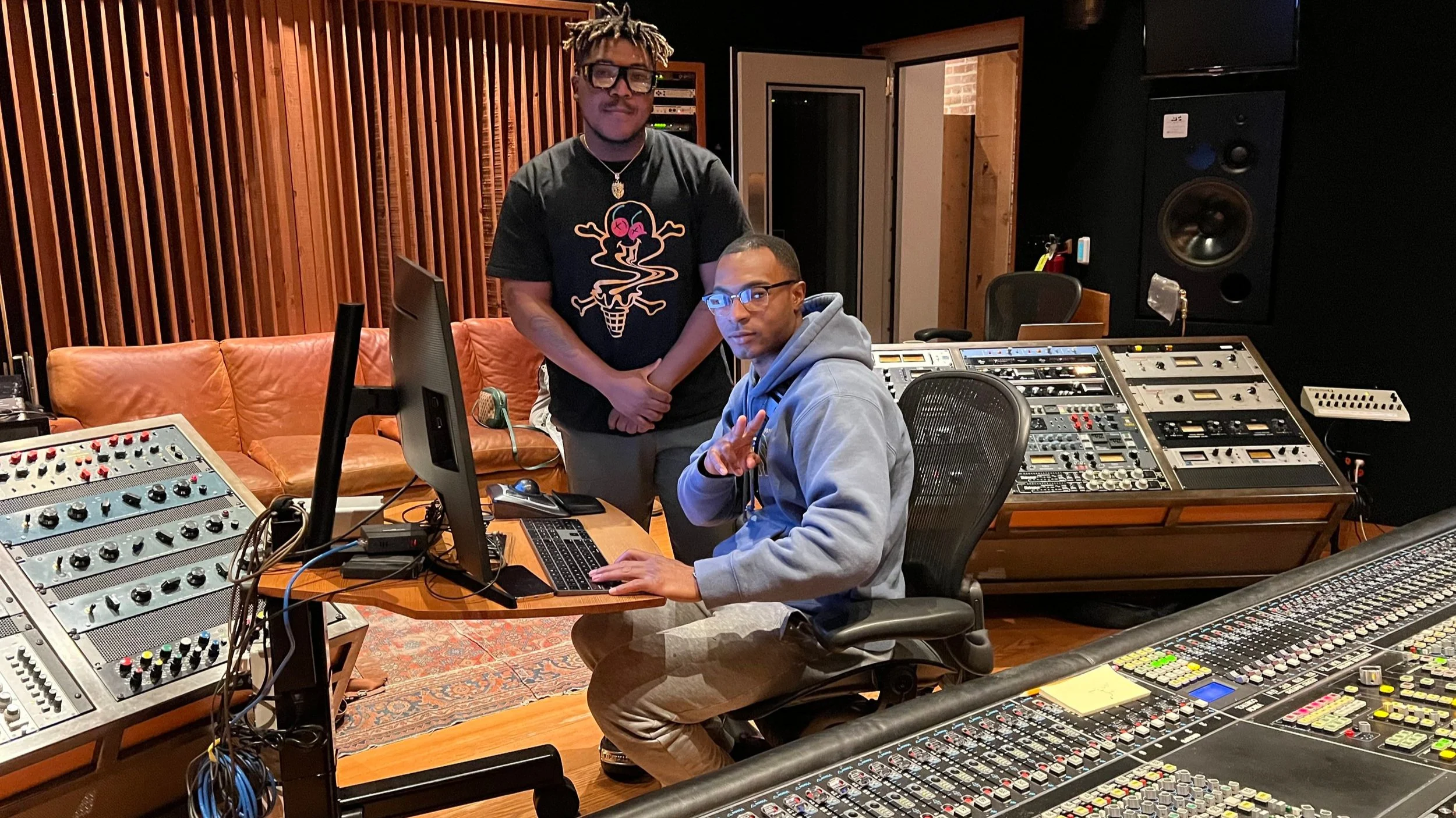 Rustic table setting at one of Laurie’s customers wedding.