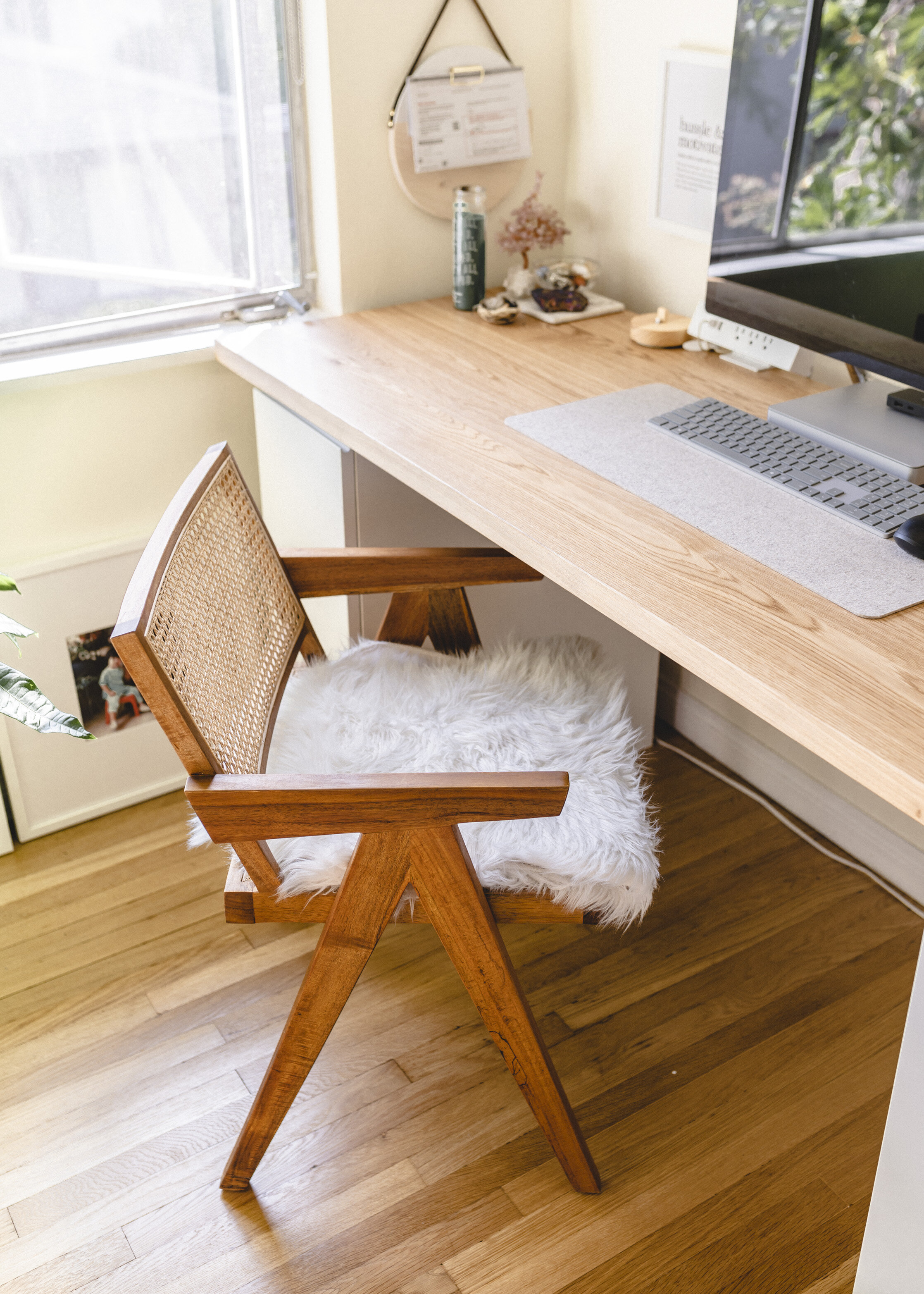 Desks & computer desks - IKEA