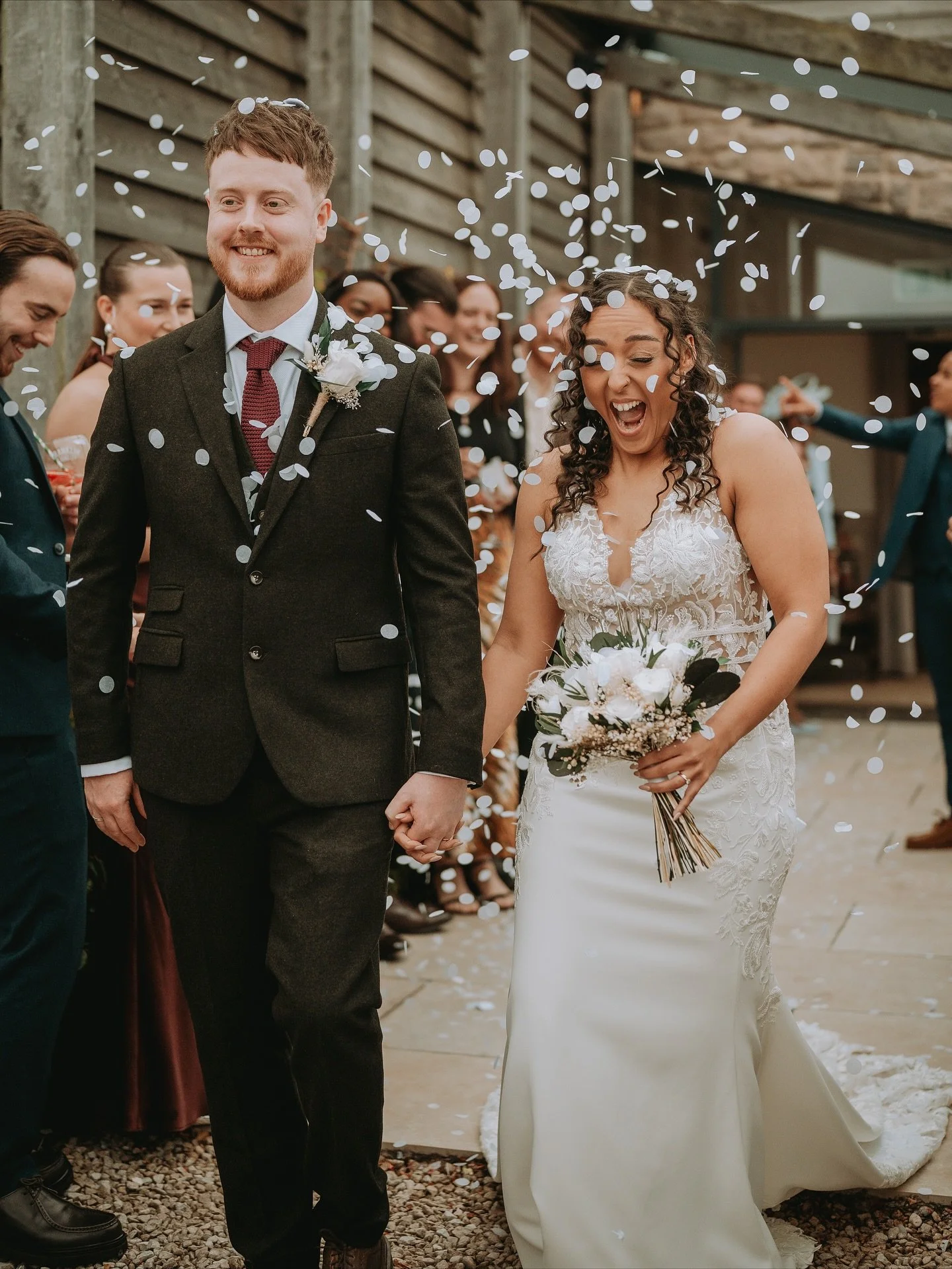 HAPPY ANNIVERSARY JOE + SARAH ✨🤍

#weddingphotography #weddingphotographer #staffordshirephotographer #midlandsweddingphotographer #staffordshireweddingphotographer #ukweddingphotographer 
#shropshireweddingphotographer #weddingphotographyinspo #nat