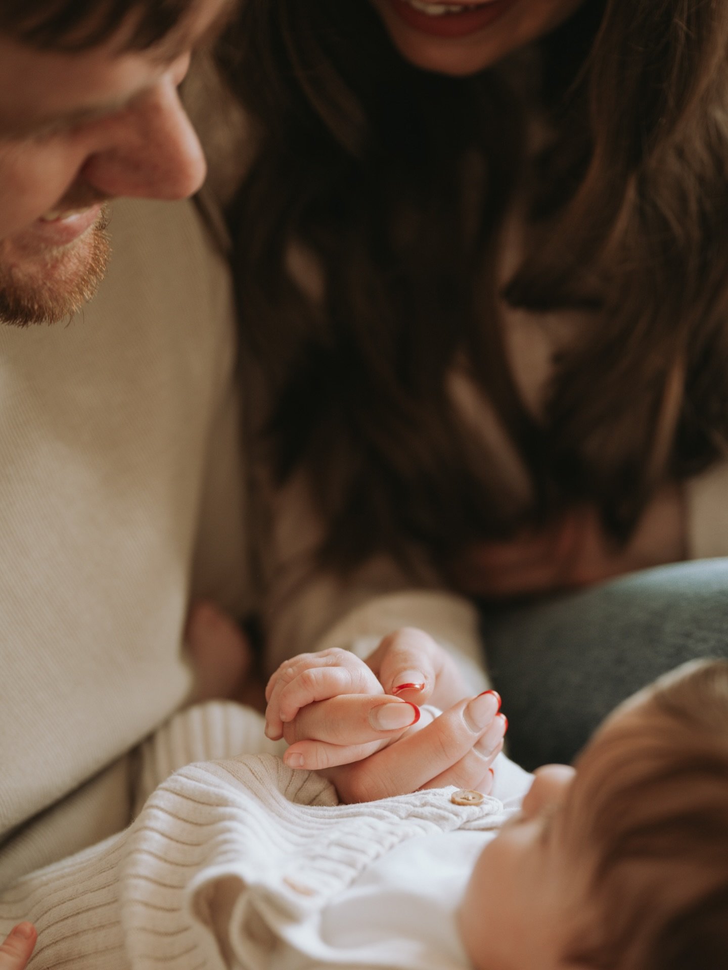 Capturing the little moments&hellip;. 🤍

I had the pleasure of capturing this beautiful family at the weekend. Their 12 week old certainly made it hard work for us to capture a smile or two. But honestly moments go by in flash and they grow so fast.